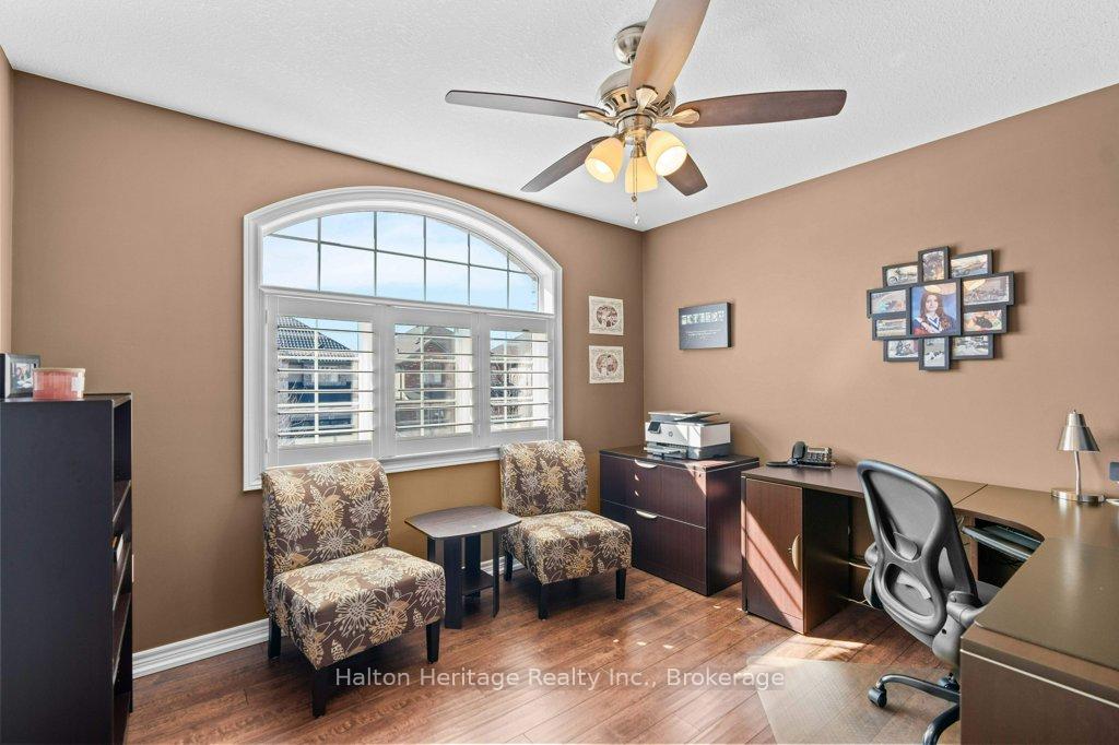 Photo 35 of 72 Garinger Crescent, Hamilton, Binbrook — HOMEH