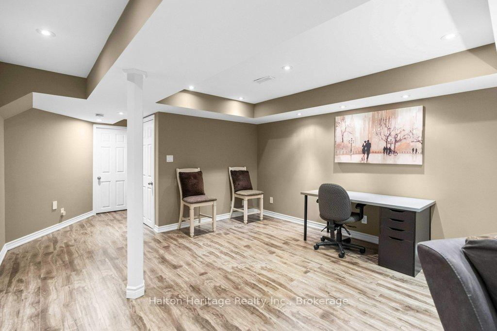 Photo 38 of 72 Garinger Crescent, Hamilton, Binbrook — HOMEH
