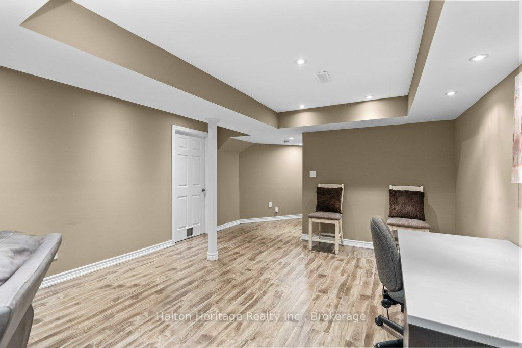 Photo 43 of 72 Garinger Crescent, Hamilton, Binbrook — HOMEH