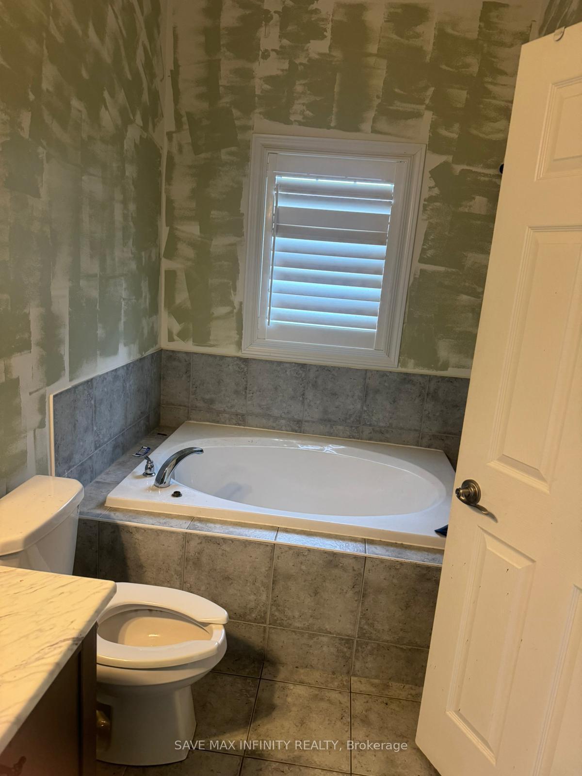 Photo 2 of Unit 1, 12539 Kennedy Road, Caledon, Rural Caledon — HOMEH