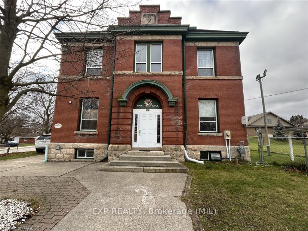 Front of 215 Jane Street