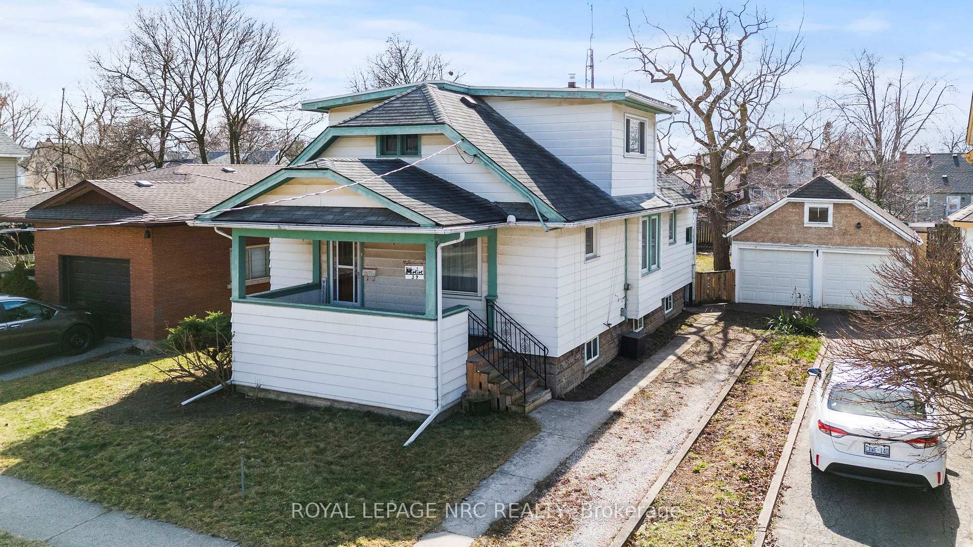 Photo 1 of 39 Dexter Street, St. Catharines, Ridley — HOMEH