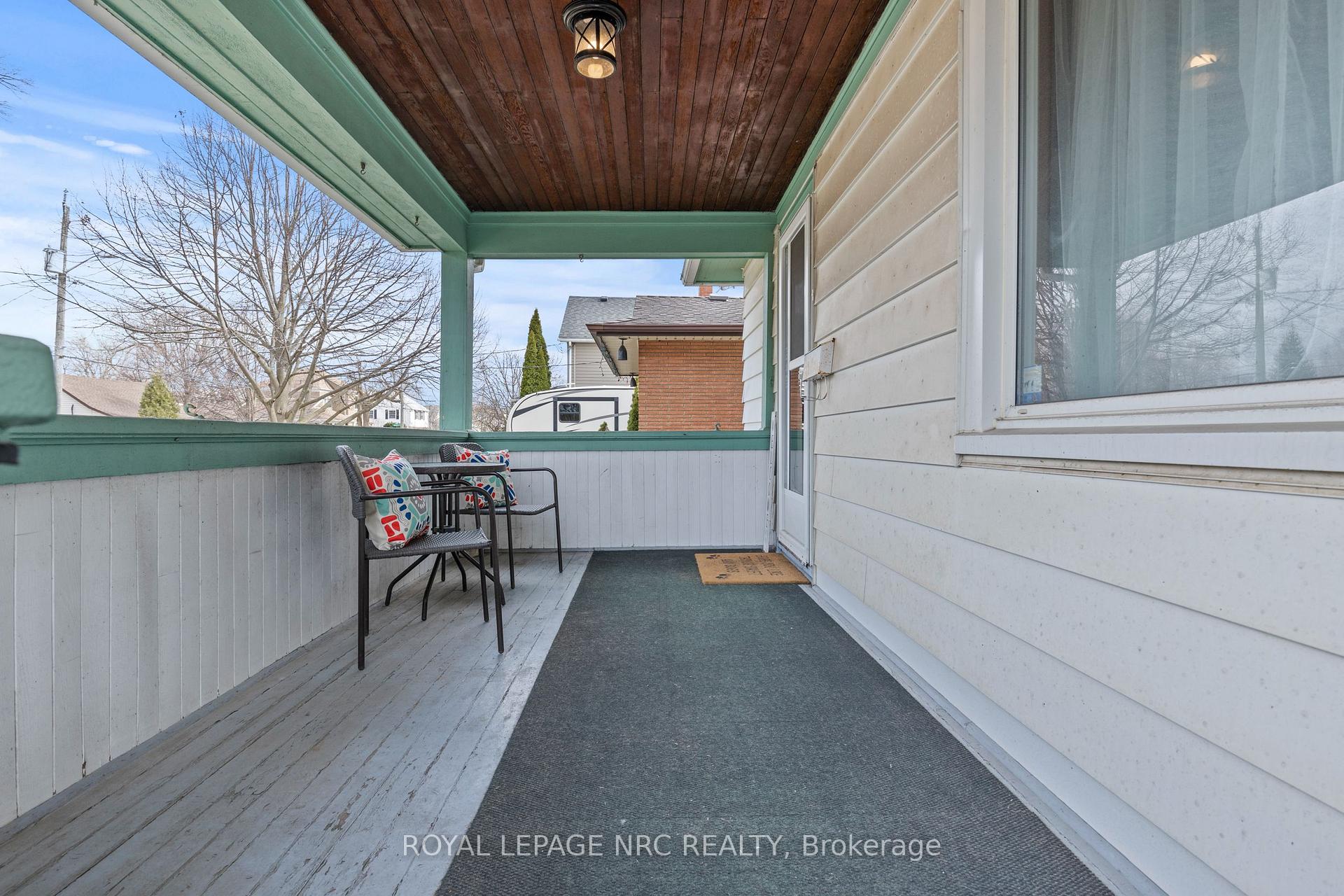 Photo 7 of 39 Dexter Street, St. Catharines, Ridley — HOMEH