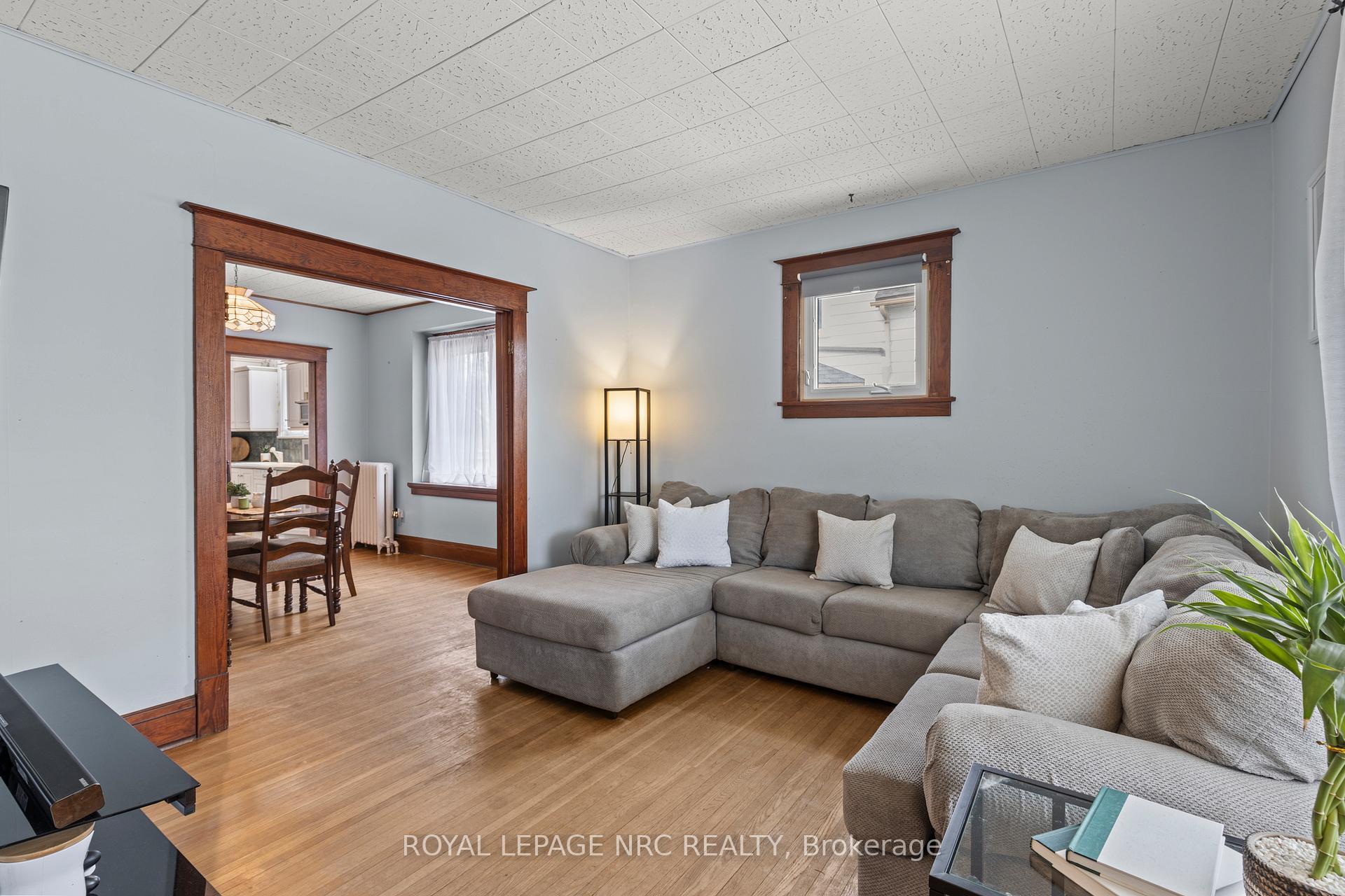 Photo 12 of 39 Dexter Street, St. Catharines, Ridley — HOMEH