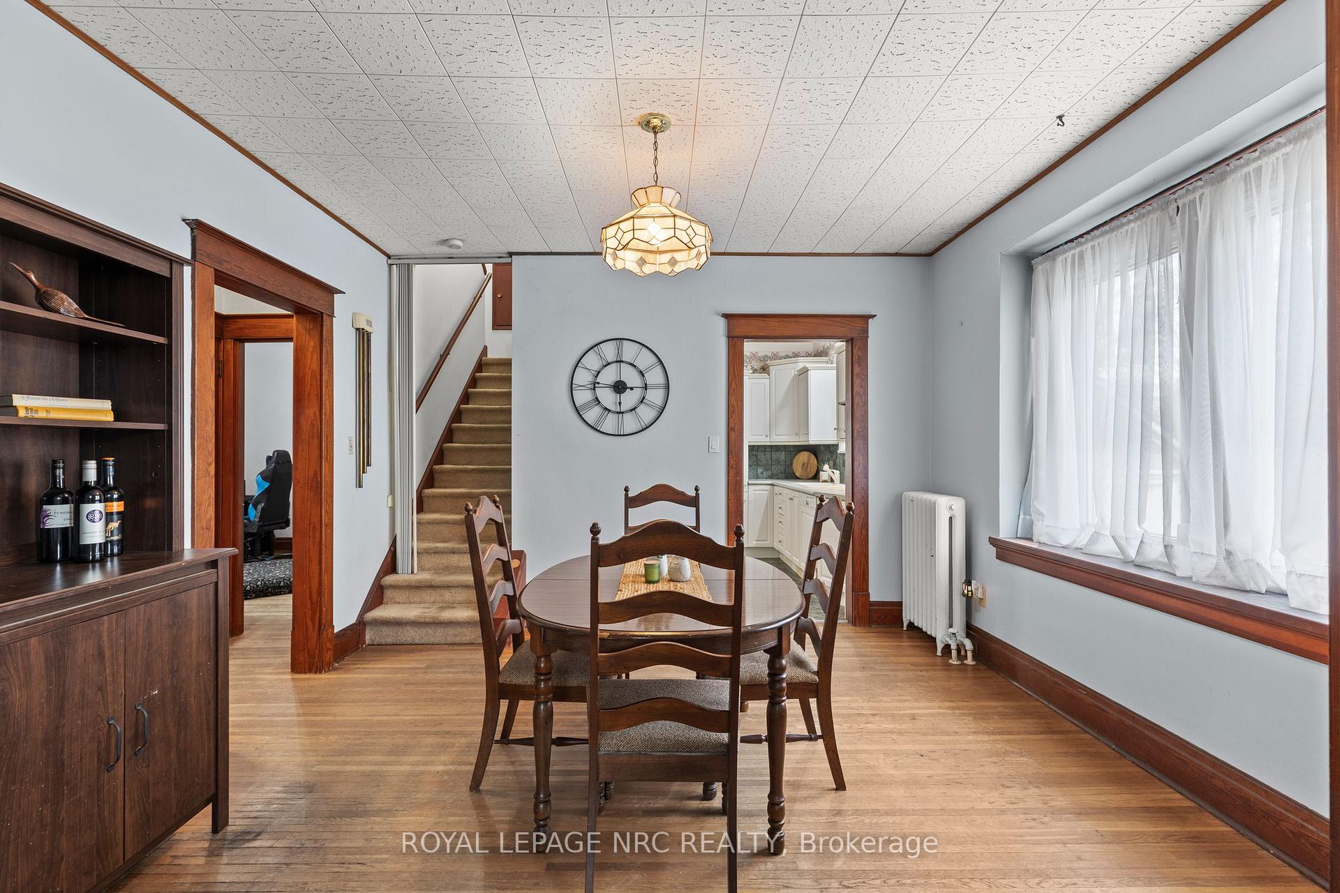 Photo 13 of 39 Dexter Street, St. Catharines, Ridley — HOMEH