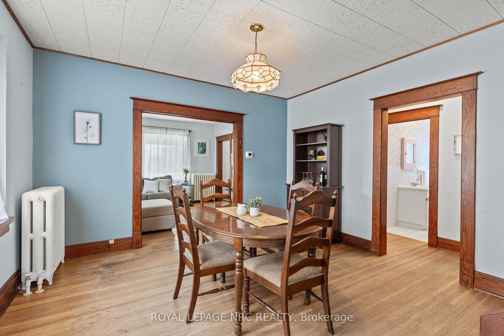 Photo 15 of 39 Dexter Street, St. Catharines, Ridley — HOMEH
