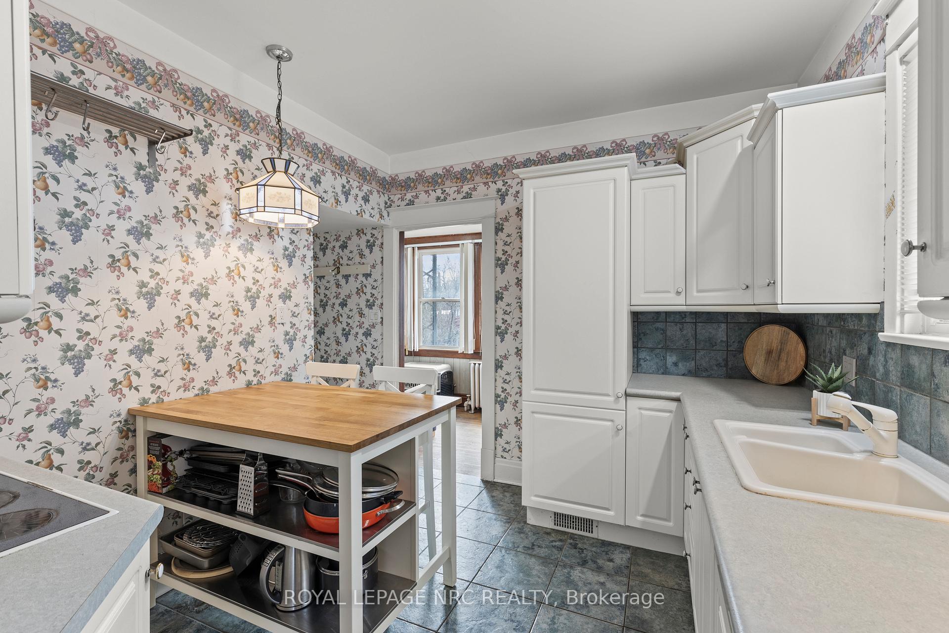 Photo 17 of 39 Dexter Street, St. Catharines, Ridley — HOMEH