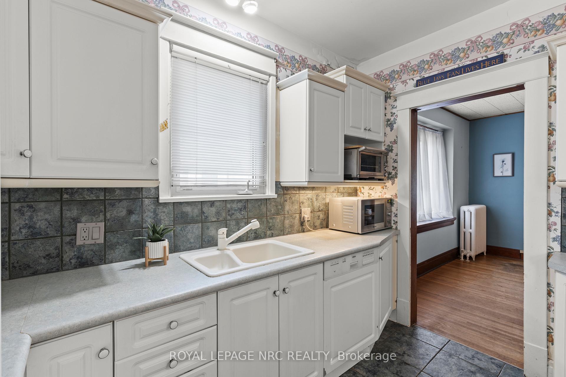 Photo 20 of 39 Dexter Street, St. Catharines, Ridley — HOMEH