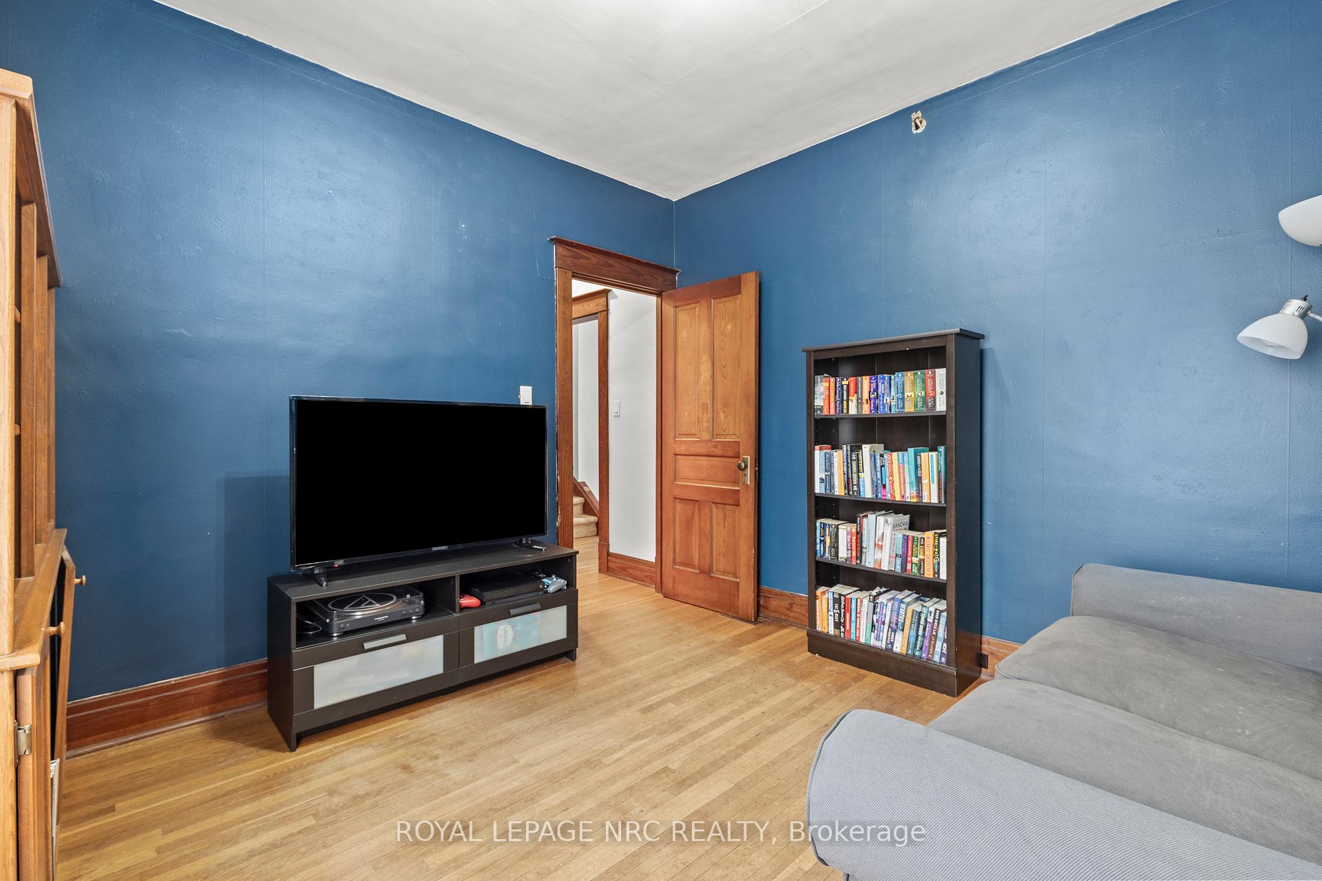Photo 22 of 39 Dexter Street, St. Catharines, Ridley — HOMEH
