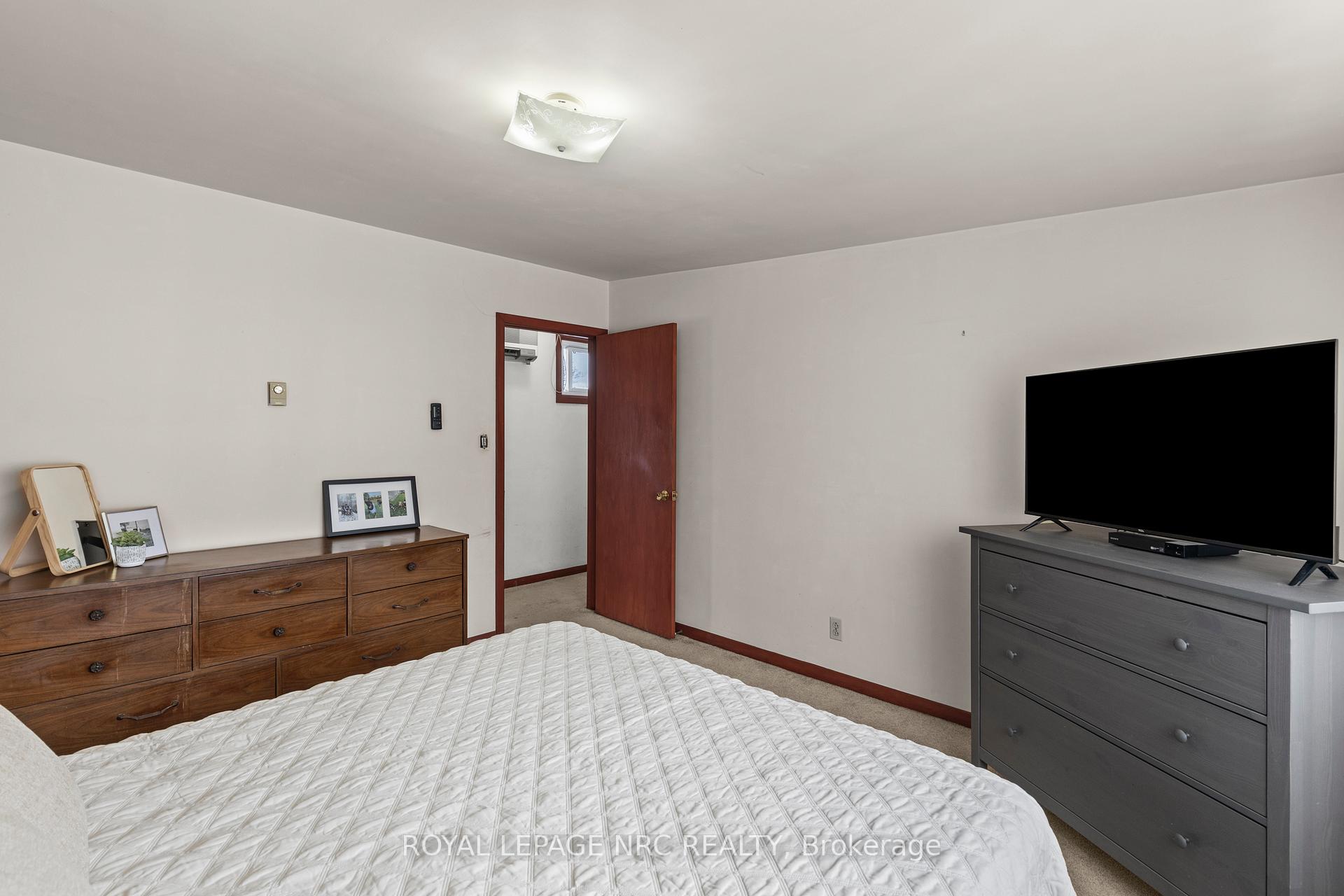 Photo 30 of 39 Dexter Street, St. Catharines, Ridley — HOMEH