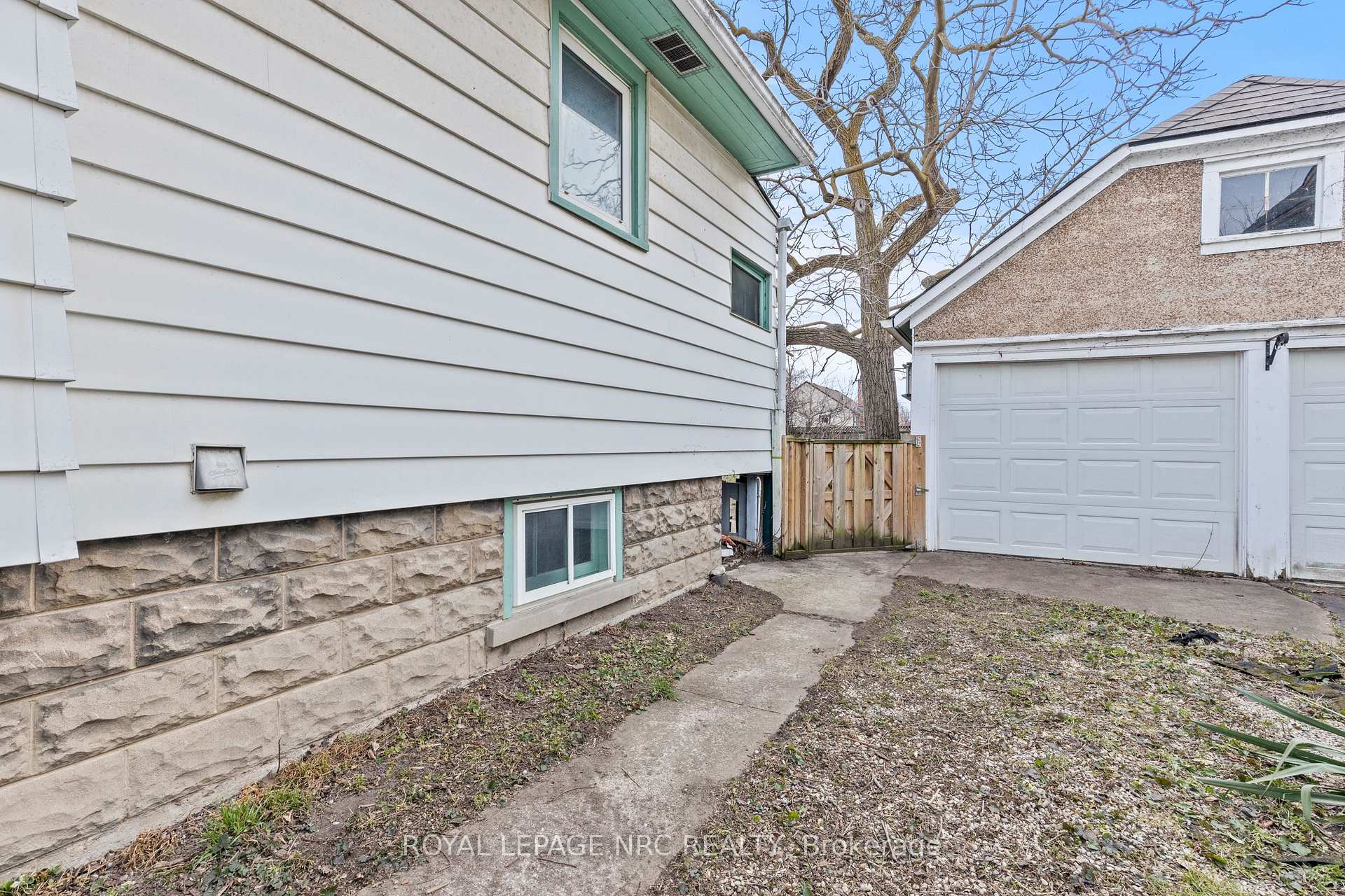 Photo 39 of 39 Dexter Street, St. Catharines, Ridley — HOMEH