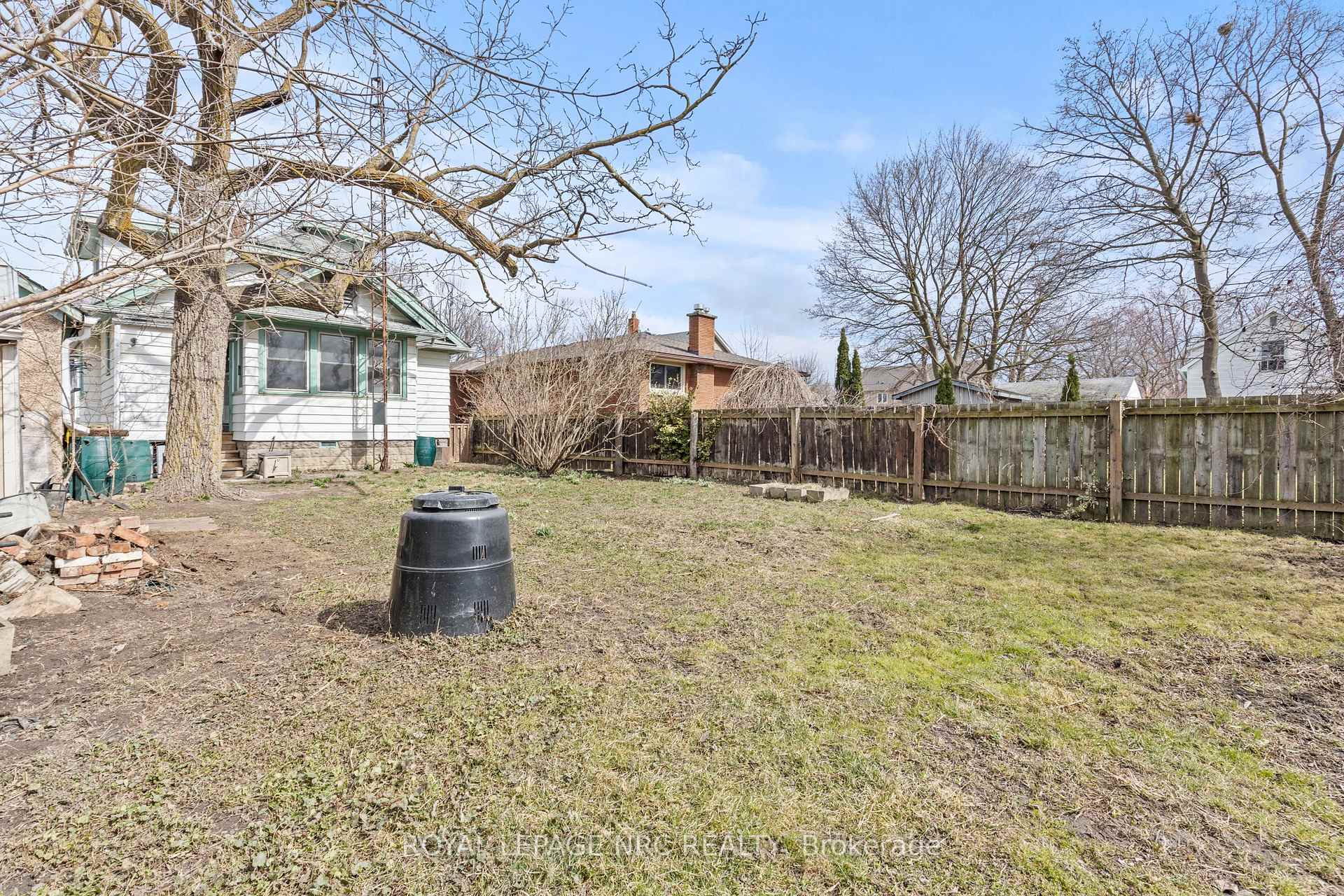 Photo 42 of 39 Dexter Street, St. Catharines, Ridley — HOMEH