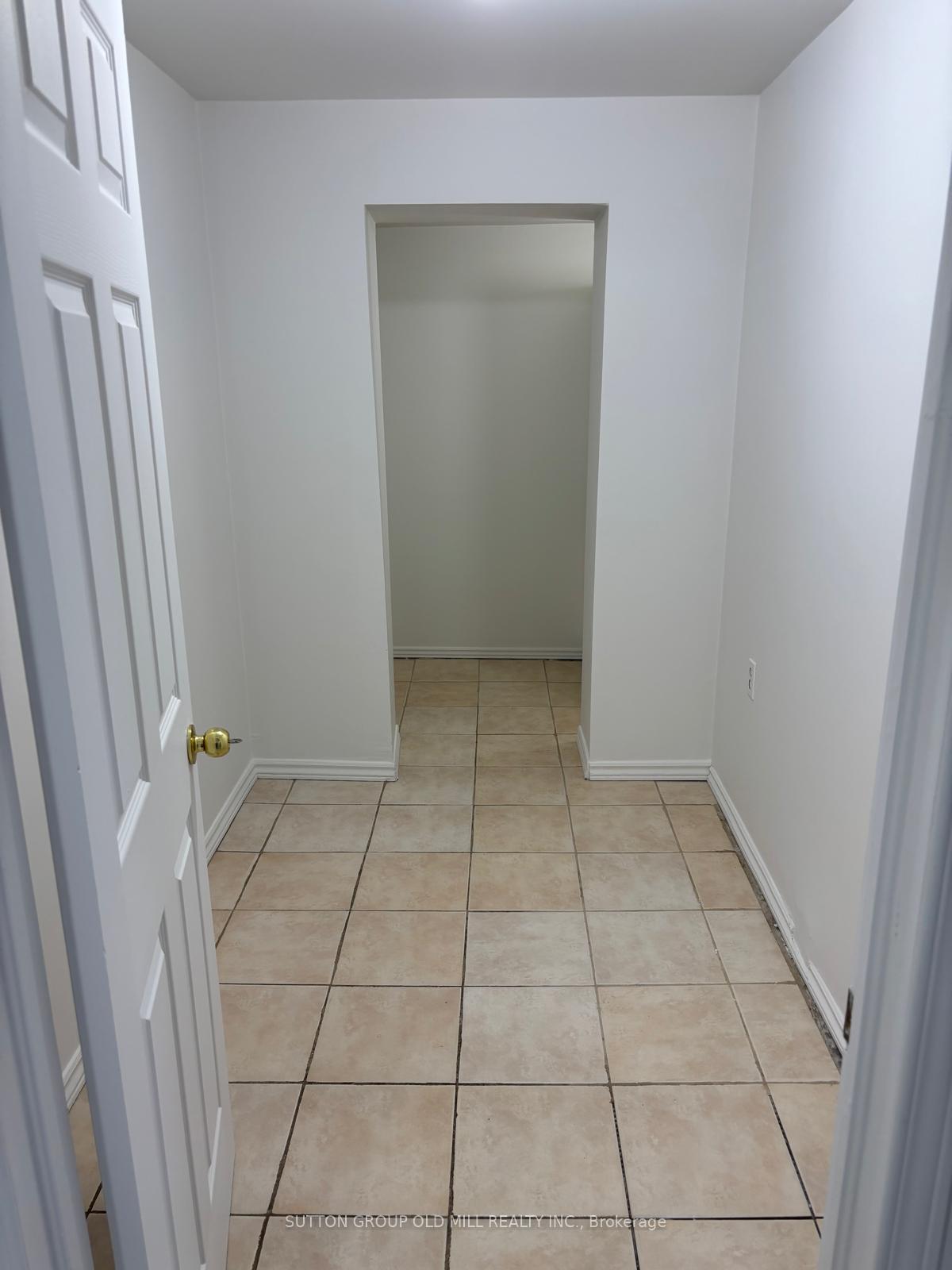 Photo 5 of Unit Bsmt, 45 Dominy Drive, Ajax, Central — HOMEH