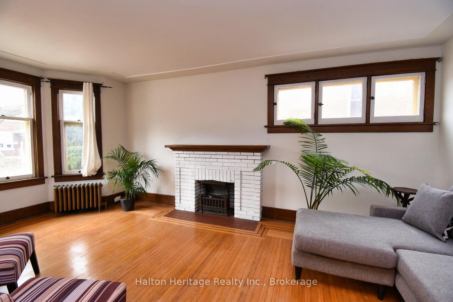 Photo 11 of 129 Eastbourne Avenue, Hamilton, St. Clair — HOMEH