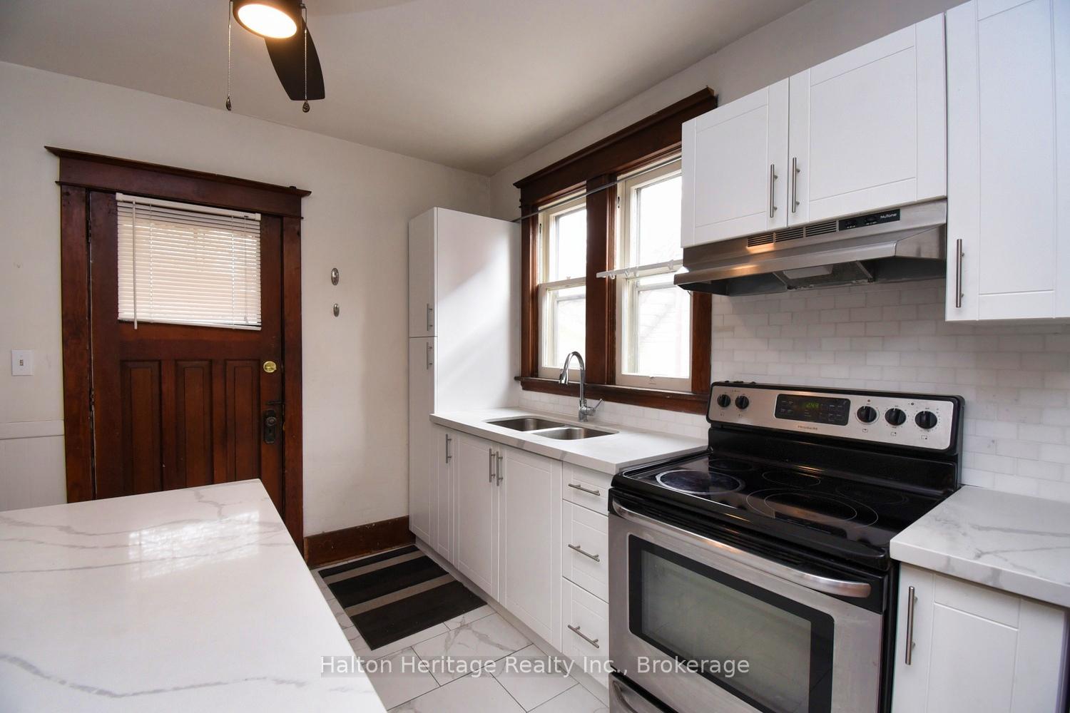 Photo 16 of 129 Eastbourne Avenue, Hamilton, St. Clair — HOMEH