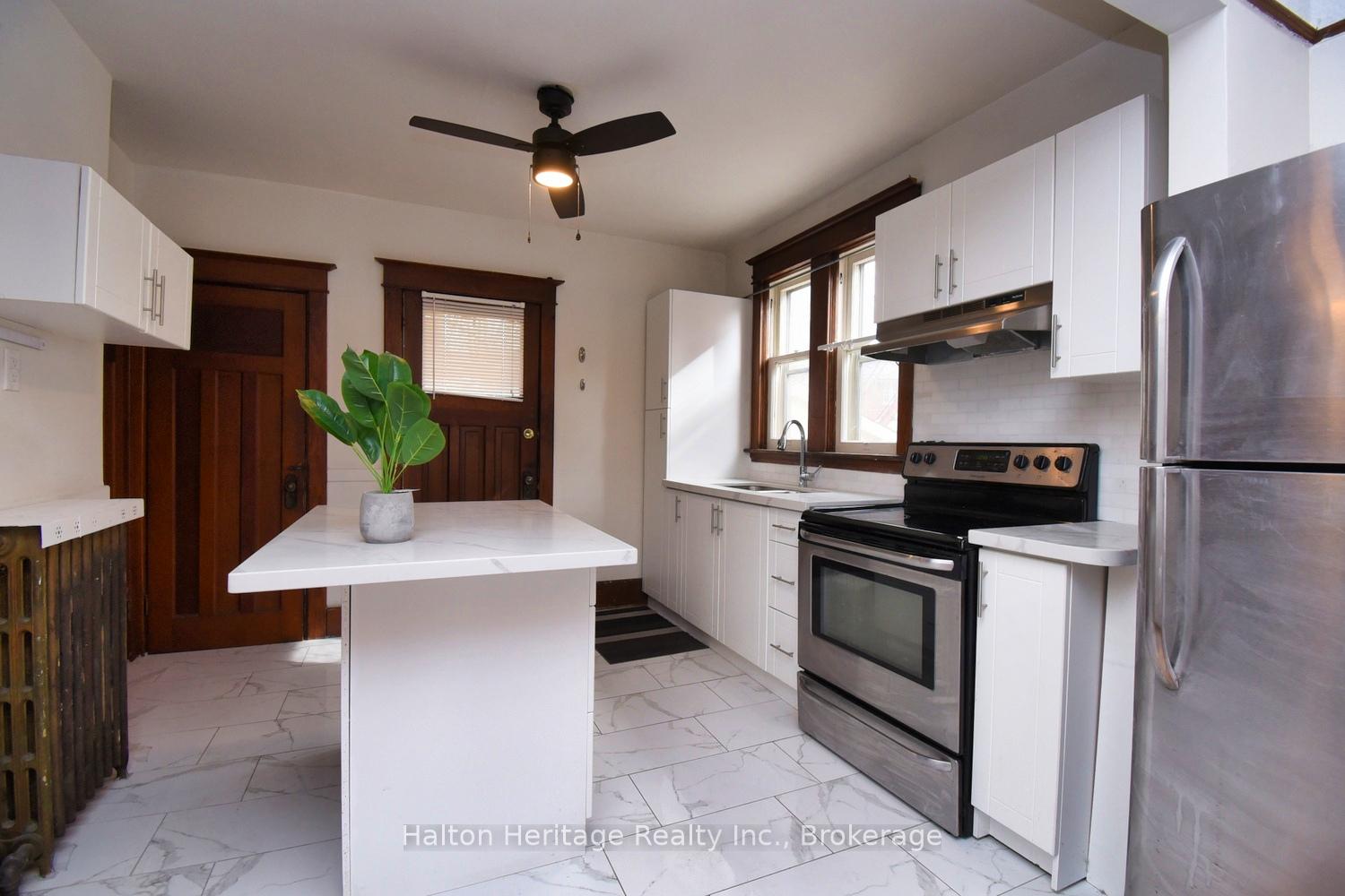 Photo 19 of 129 Eastbourne Avenue, Hamilton, St. Clair — HOMEH