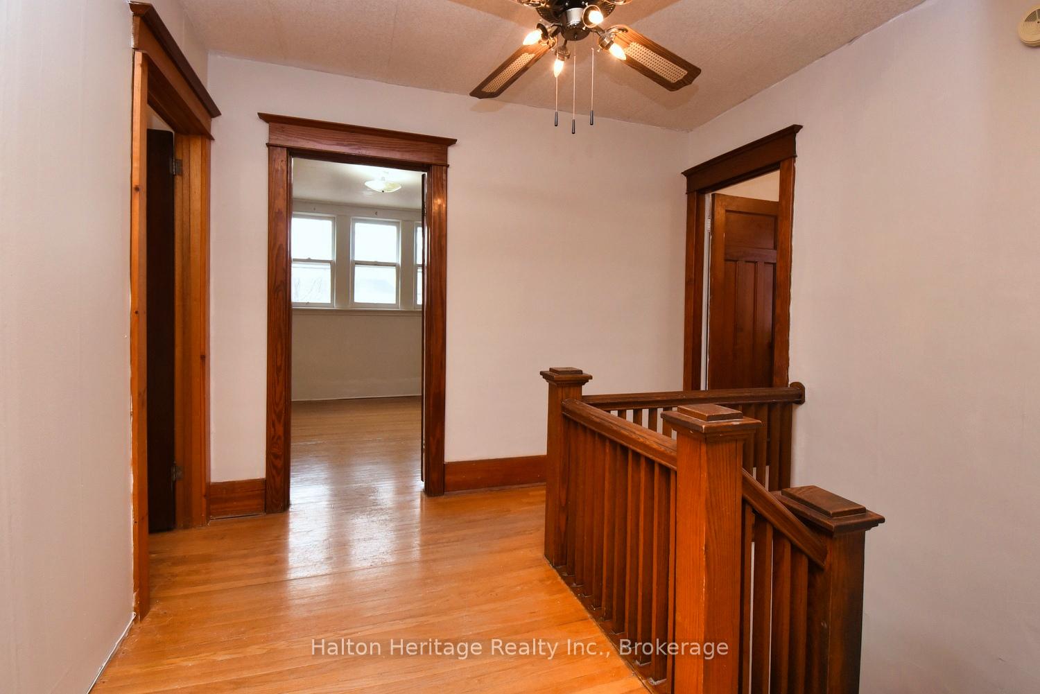 Photo 21 of 129 Eastbourne Avenue, Hamilton, St. Clair — HOMEH