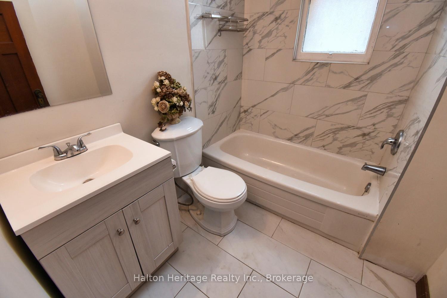 Photo 31 of 129 Eastbourne Avenue, Hamilton, St. Clair — HOMEH