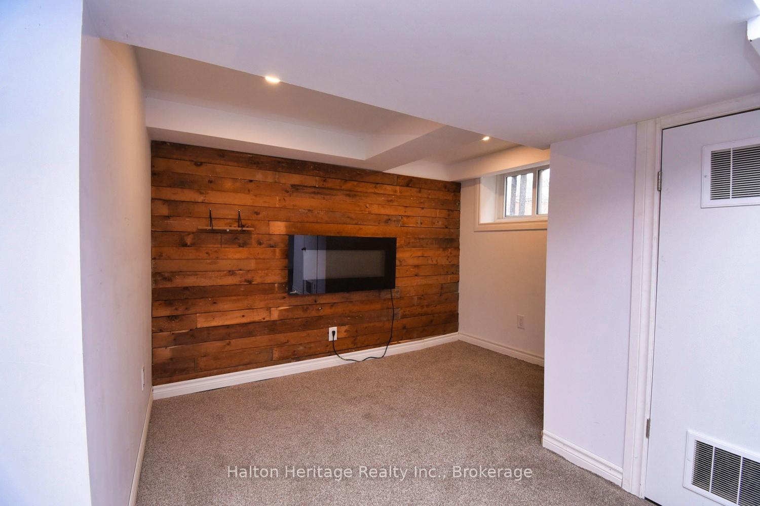 Photo 37 of 129 Eastbourne Avenue, Hamilton, St. Clair — HOMEH