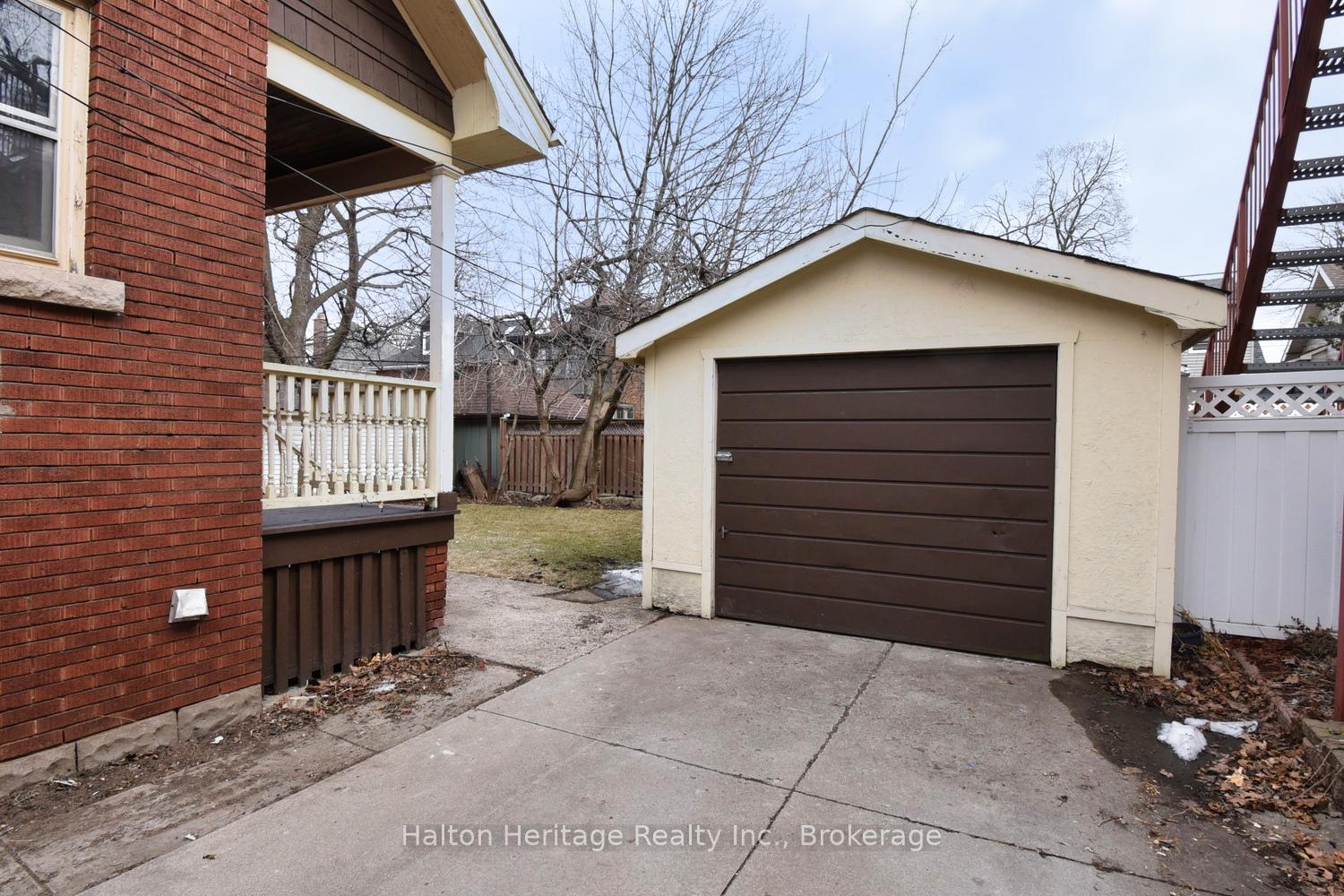Photo 44 of 129 Eastbourne Avenue, Hamilton, St. Clair — HOMEH