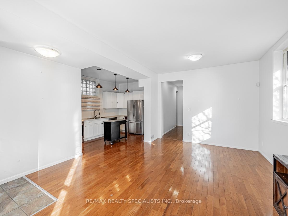 Photo 7 of 166 Hess Street N, Hamilton, Strathcona — HOMEH