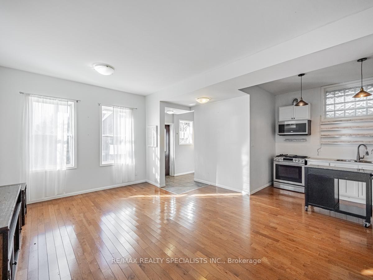 Photo 8 of 166 Hess Street N, Hamilton, Strathcona — HOMEH