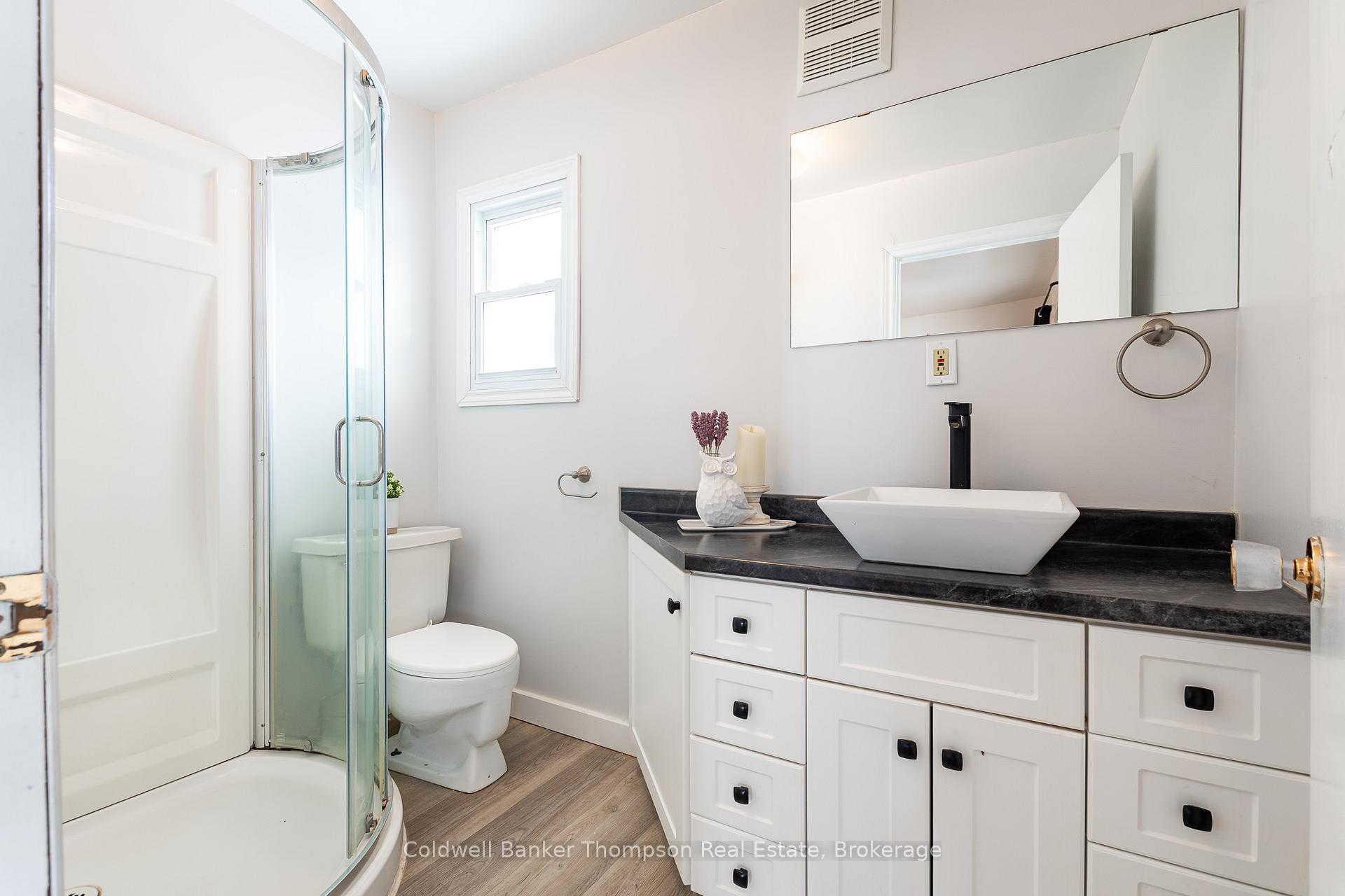 Photo 16 of 165 Yonge Street, Burk's Falls — HOMEH