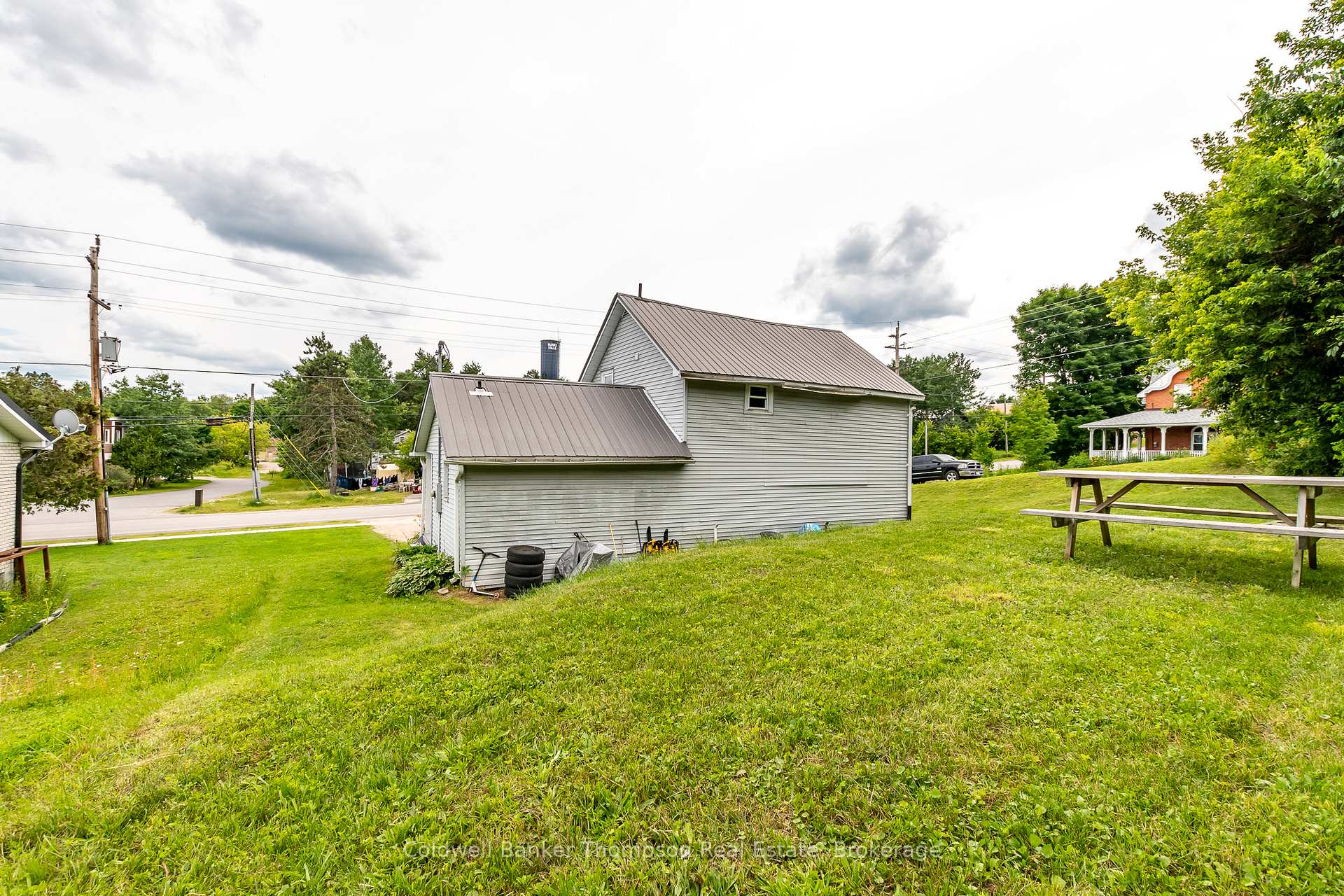 Photo 31 of 165 Yonge Street, Burk's Falls — HOMEH