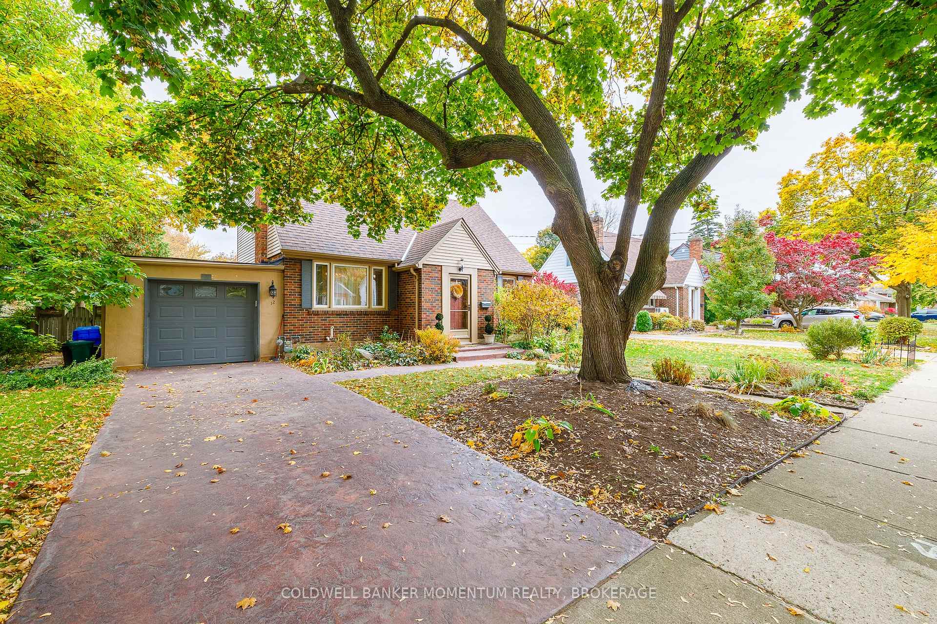 Photo 3 of 12 Cameron Road, St. Catharines, E. Chester — HOMEH
