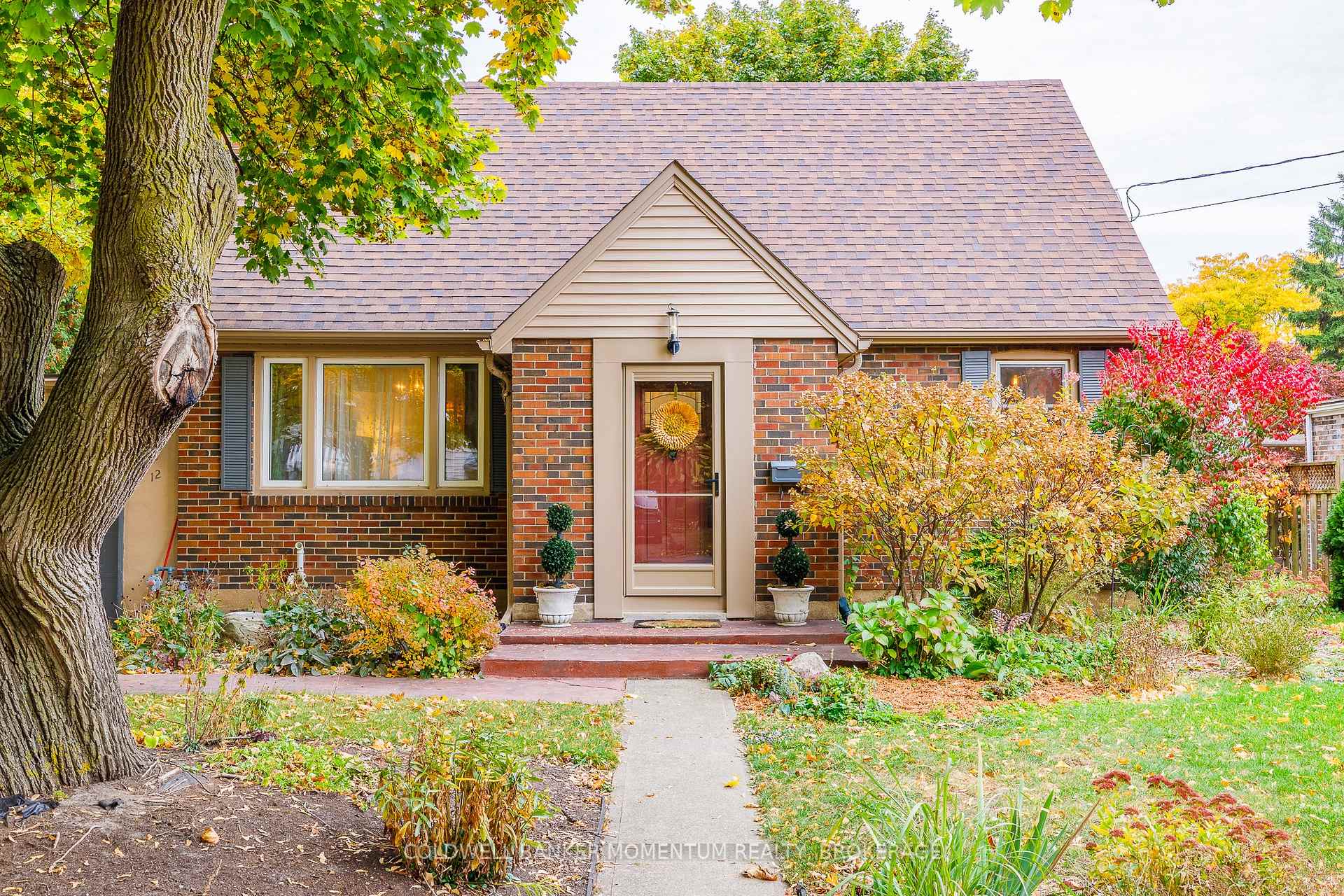 Photo 5 of 12 Cameron Road, St. Catharines, E. Chester — HOMEH