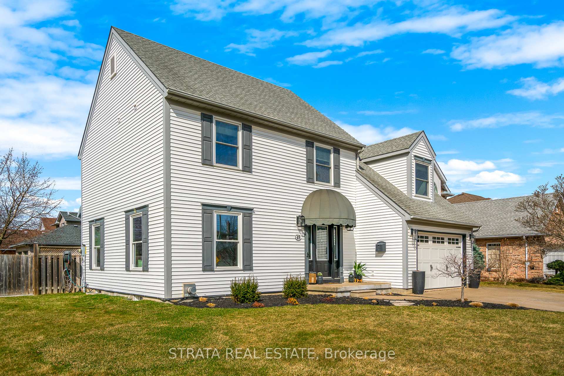 Photo 2 of 49 Fairhaven Drive, St. Catharines, Grapeview — HOMEH