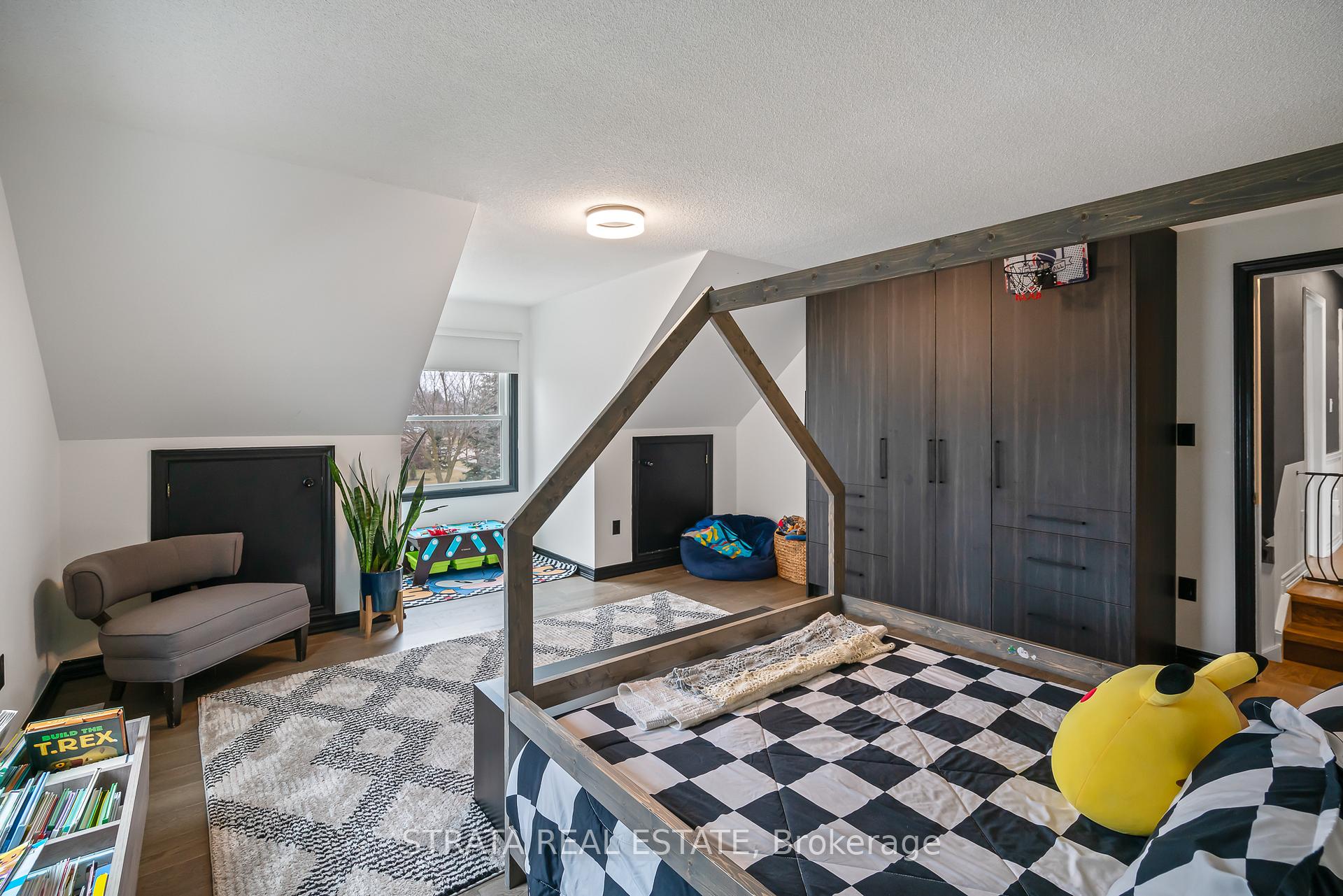 Photo 23 of 49 Fairhaven Drive, St. Catharines, Grapeview — HOMEH