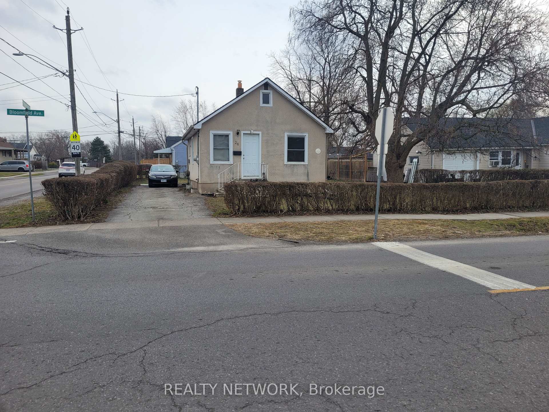 Photo 1 of 24 Bloomfield Avenue, St. Catharines, Secord Woods — HOMEH