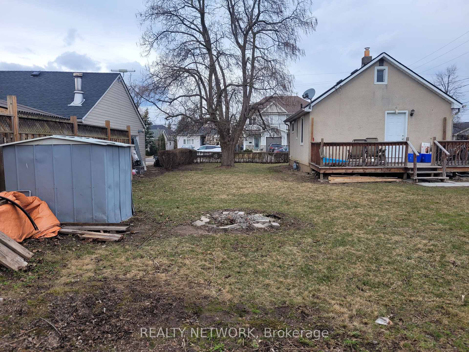 Photo 3 of 24 Bloomfield Avenue, St. Catharines, Secord Woods — HOMEH