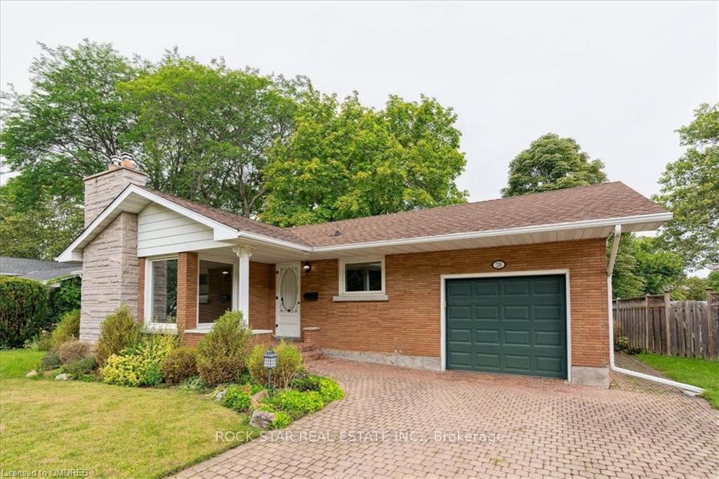 Photo 1 of 28 Valerie Drive, St. Catharines, Glendale/Glenridge — HOMEH