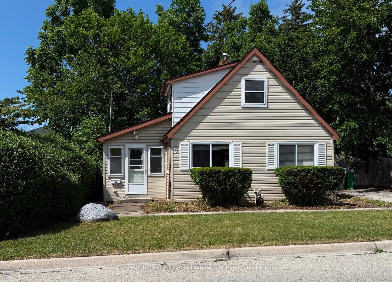 Photo 1 of 9 Blake Street E, Goderich, Goderich (Town) — HOMEH