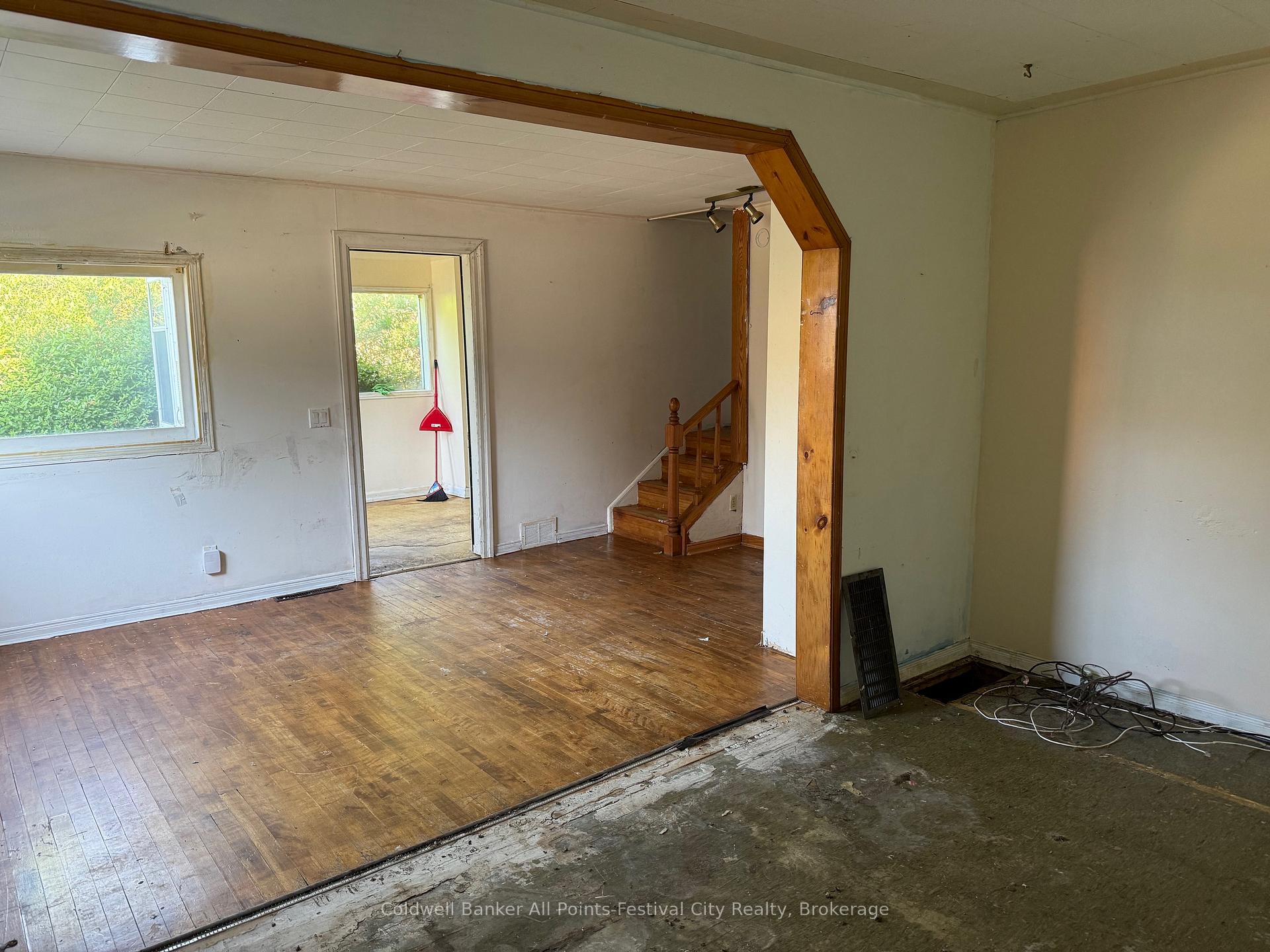 Photo 9 of 9 Blake Street E, Goderich, Goderich (Town) — HOMEH
