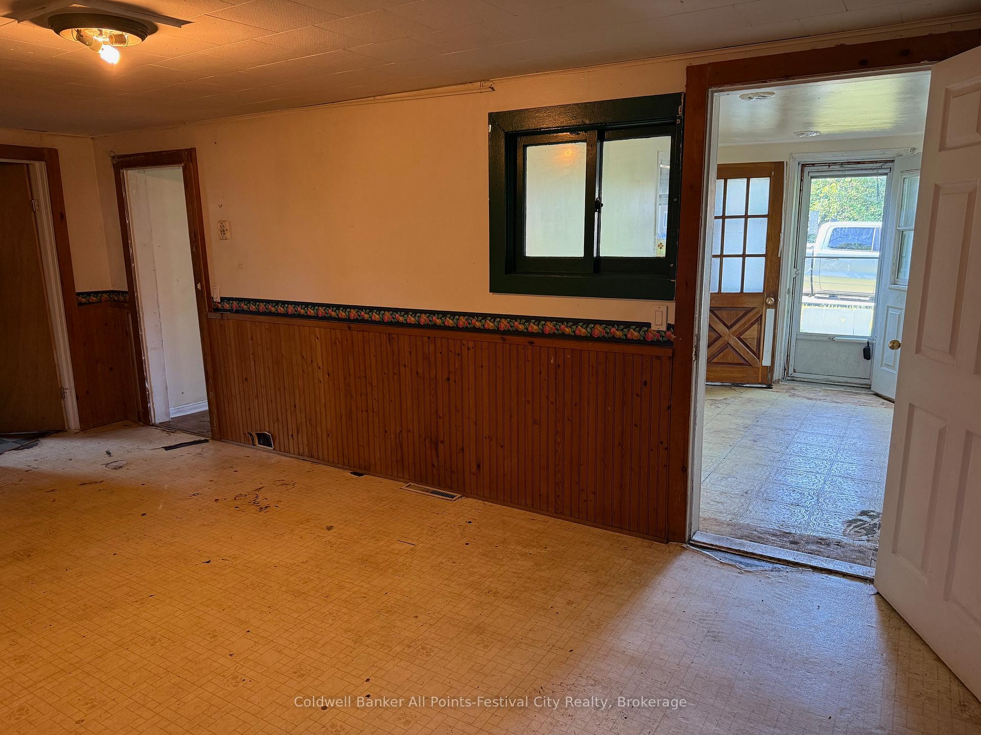 Photo 8 of 9 Blake Street E, Goderich, Goderich (Town) — HOMEH