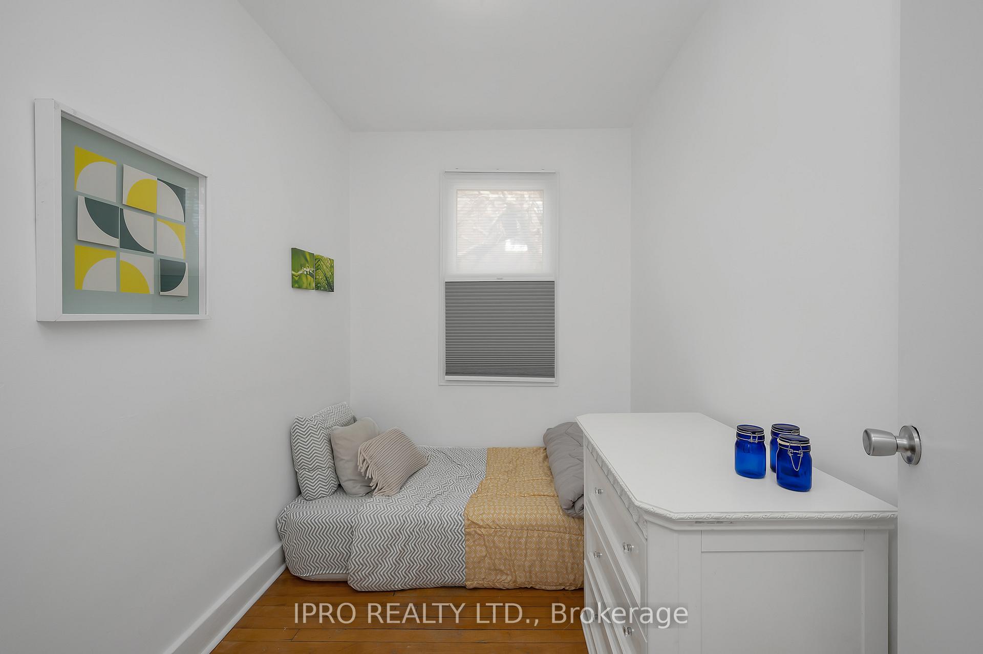 Photo 8 of 238 West 19th Street, Hamilton, Buchanan — HOMEH