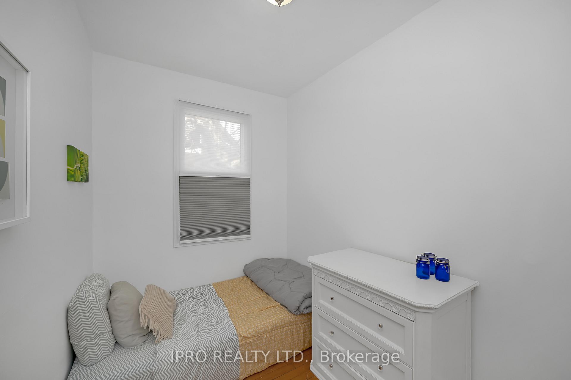 Photo 9 of 238 West 19th Street, Hamilton, Buchanan — HOMEH