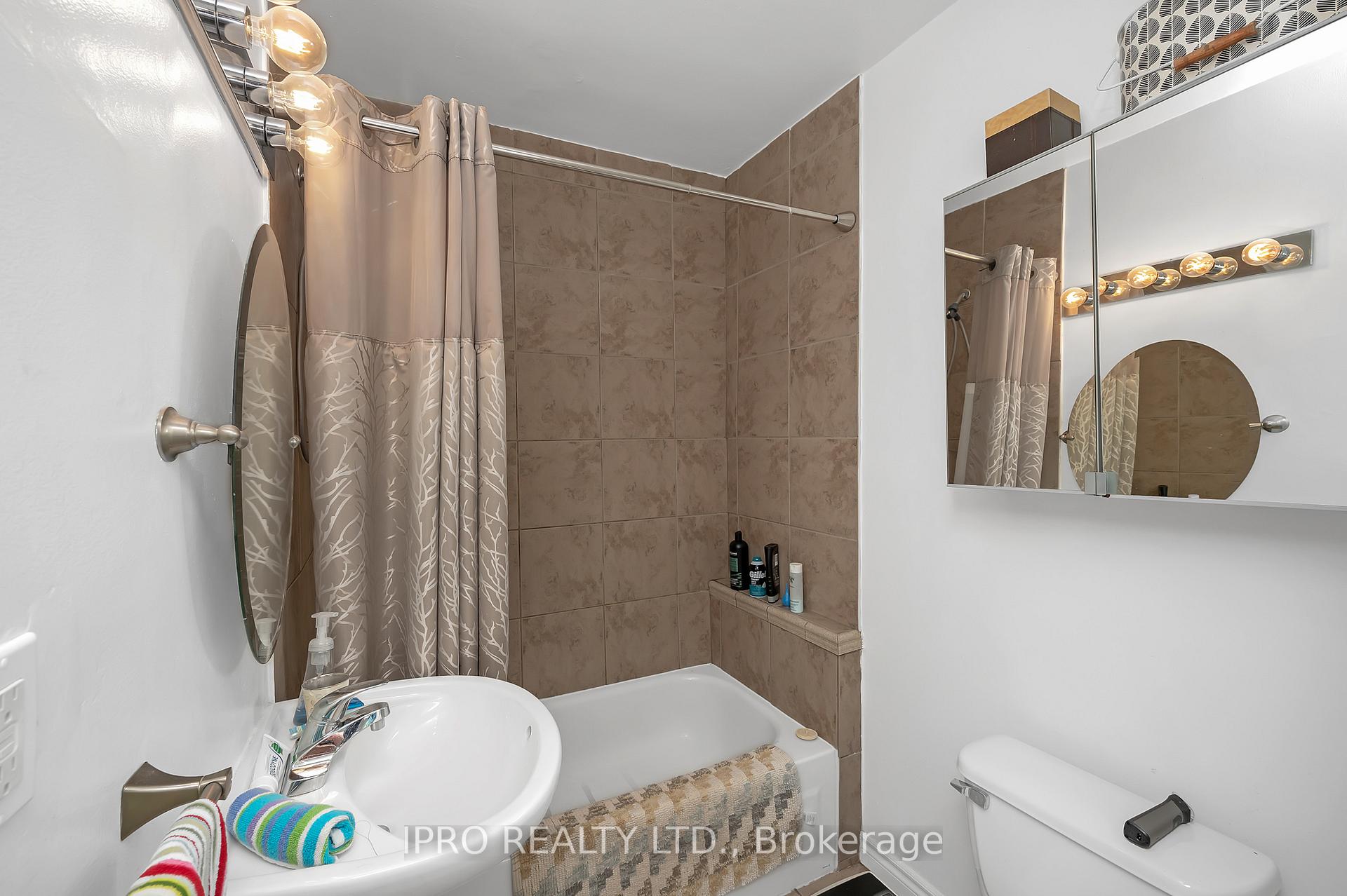 Photo 12 of 238 West 19th Street, Hamilton, Buchanan — HOMEH