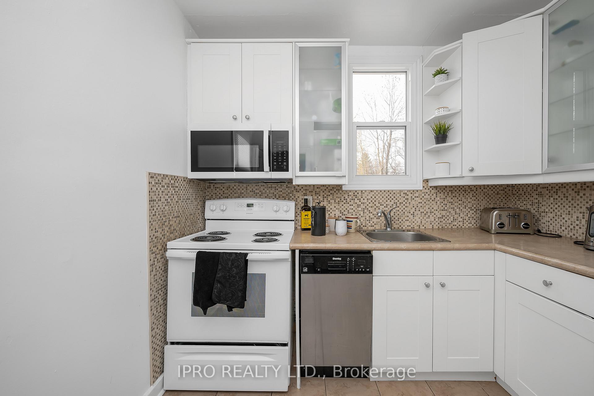 Photo 14 of 238 West 19th Street, Hamilton, Buchanan — HOMEH
