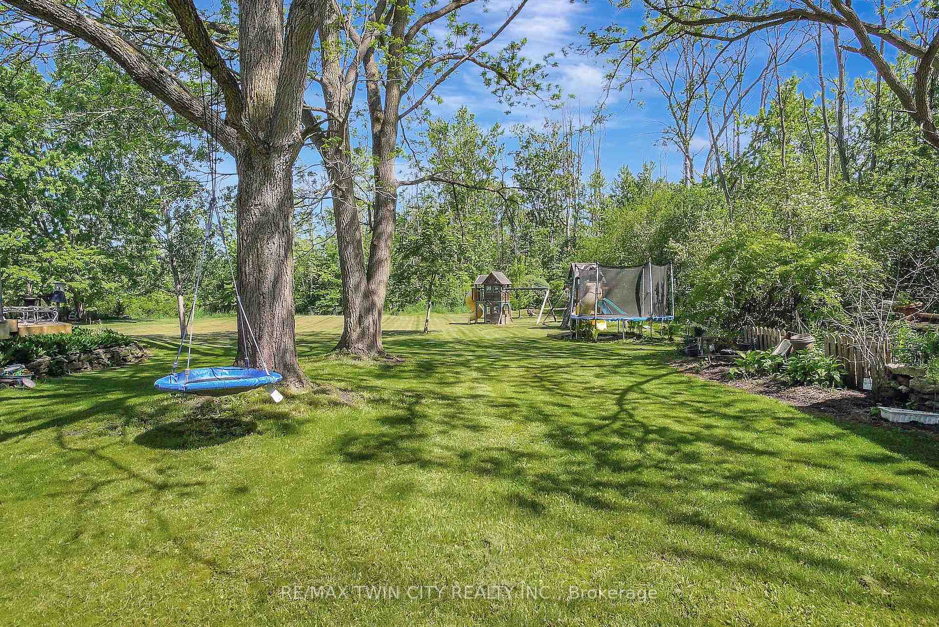 Photo 26 of 1961 5th Con Road W, Hamilton, Rural Flamborough — HOMEH