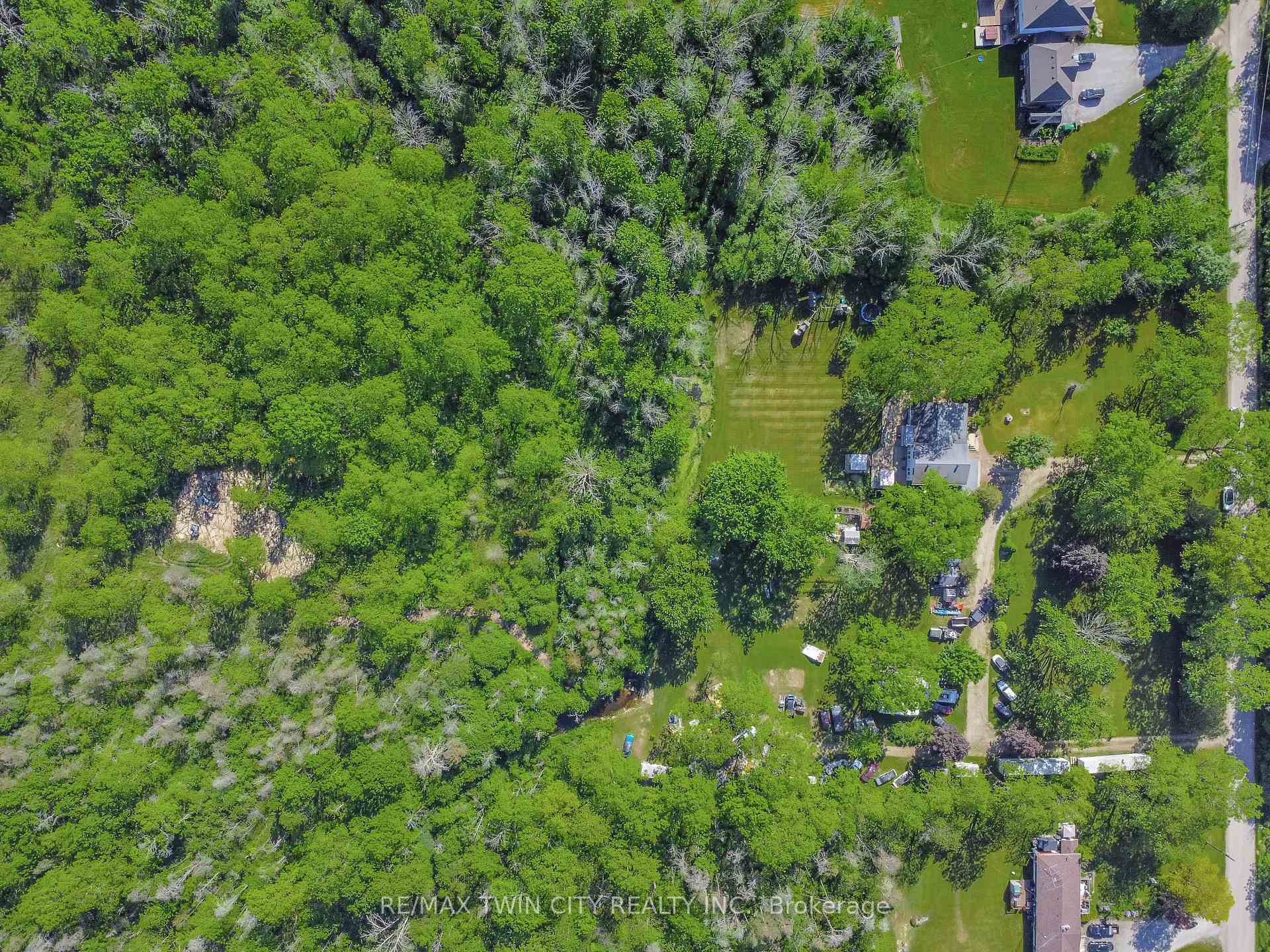 Photo 35 of 1961 5th Con Road W, Hamilton, Rural Flamborough — HOMEH