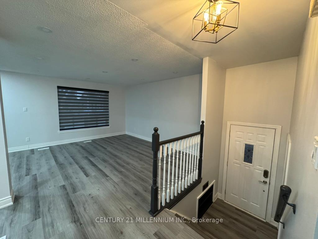 Front of Unit Upper, 43 Farmington Drive