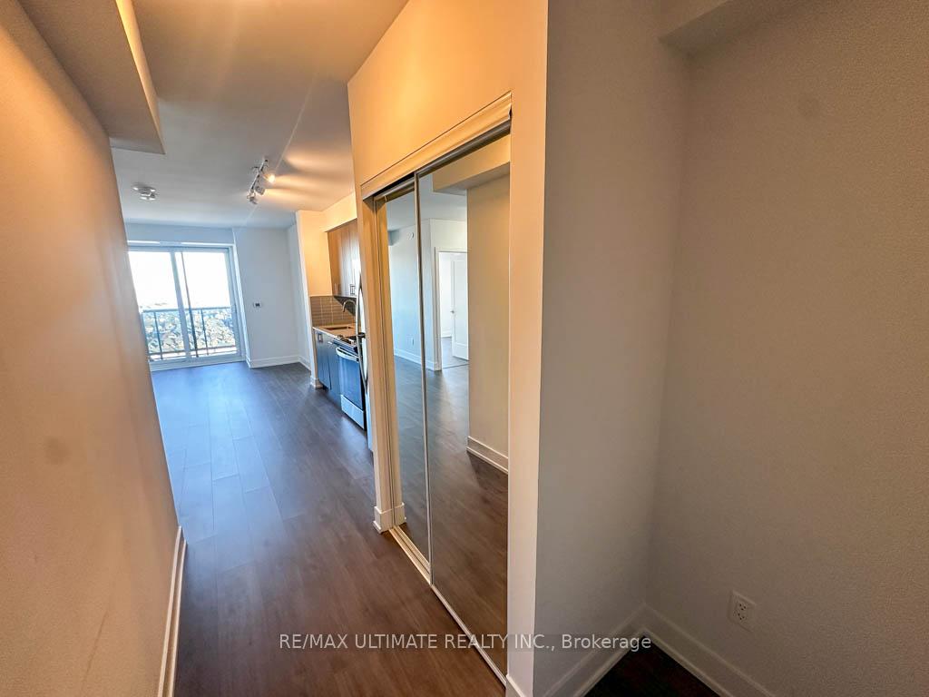 Photo 4 of Unit 2104, 2550 Simcoe Street N, Oshawa, Windfields — HOMEH