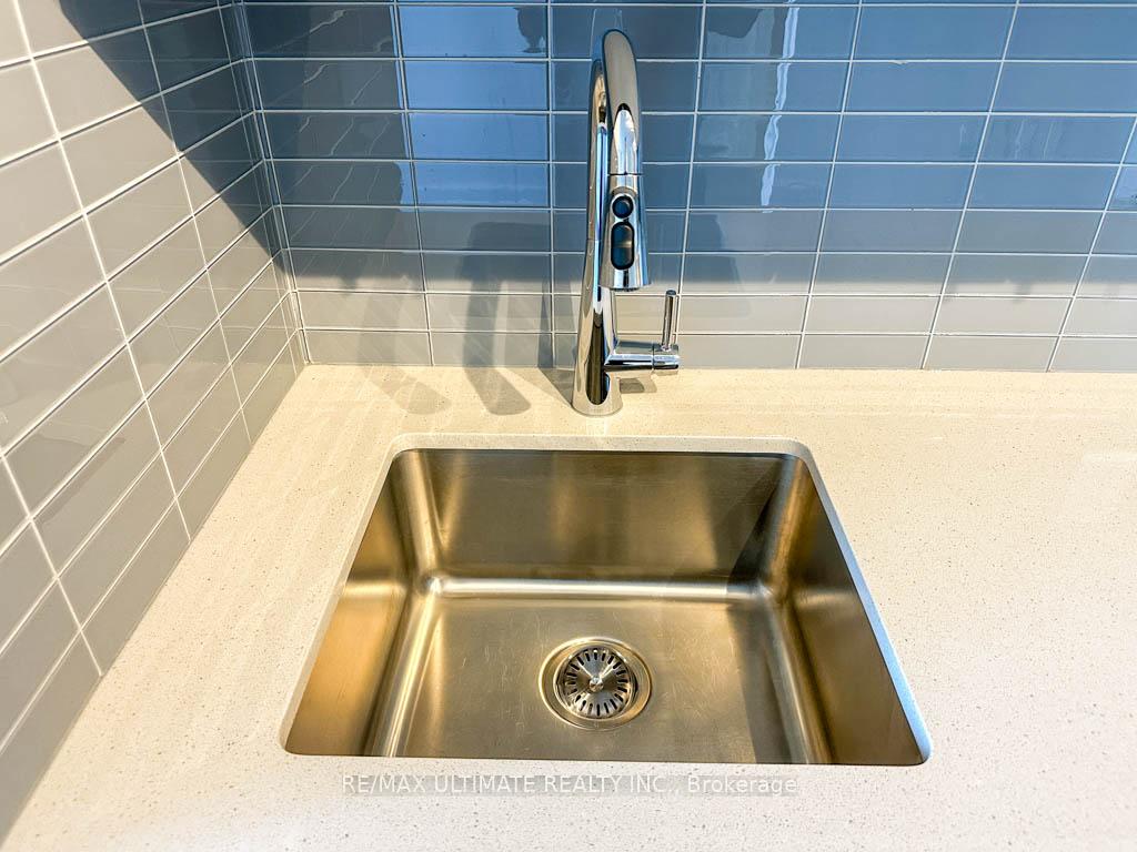 Photo 13 of Unit 2104, 2550 Simcoe Street N, Oshawa, Windfields — HOMEH