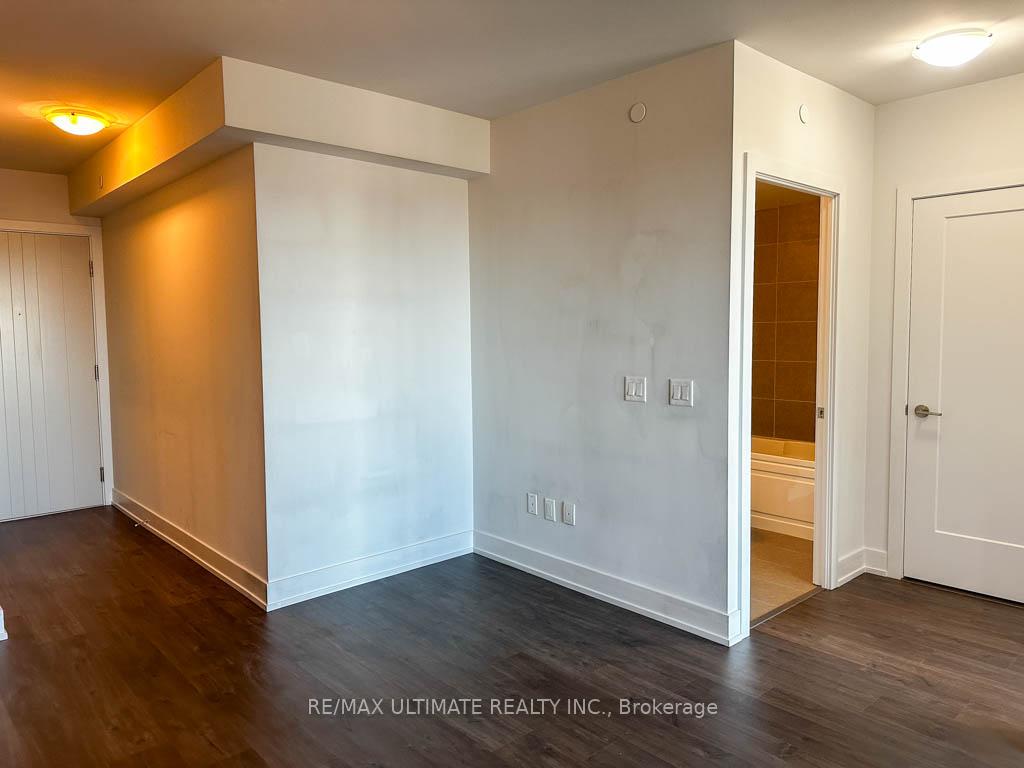 Photo 16 of Unit 2104, 2550 Simcoe Street N, Oshawa, Windfields — HOMEH