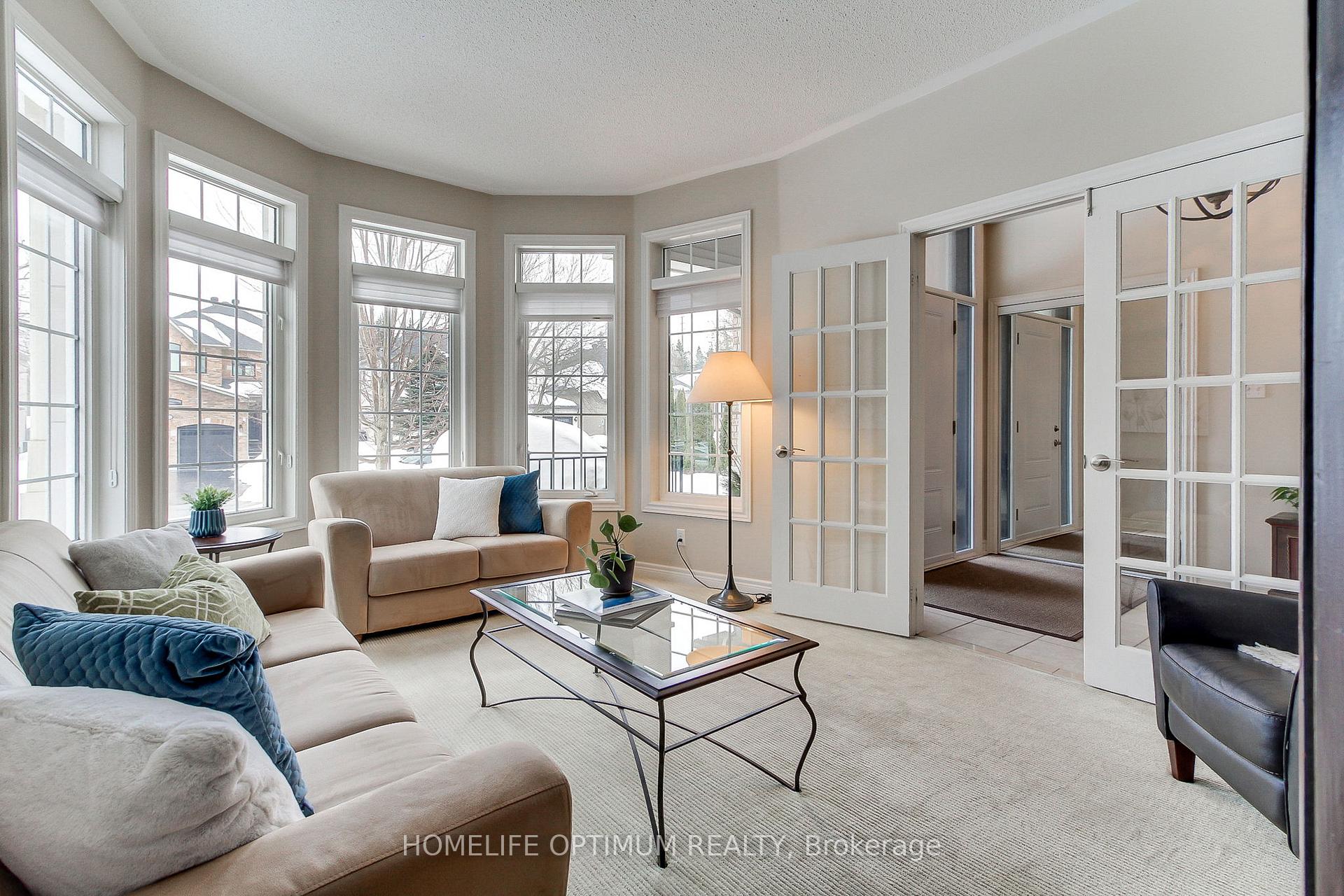 Photo 11 of 30 Benville Crescent E, Aurora, Aurora Estates — HOMEH