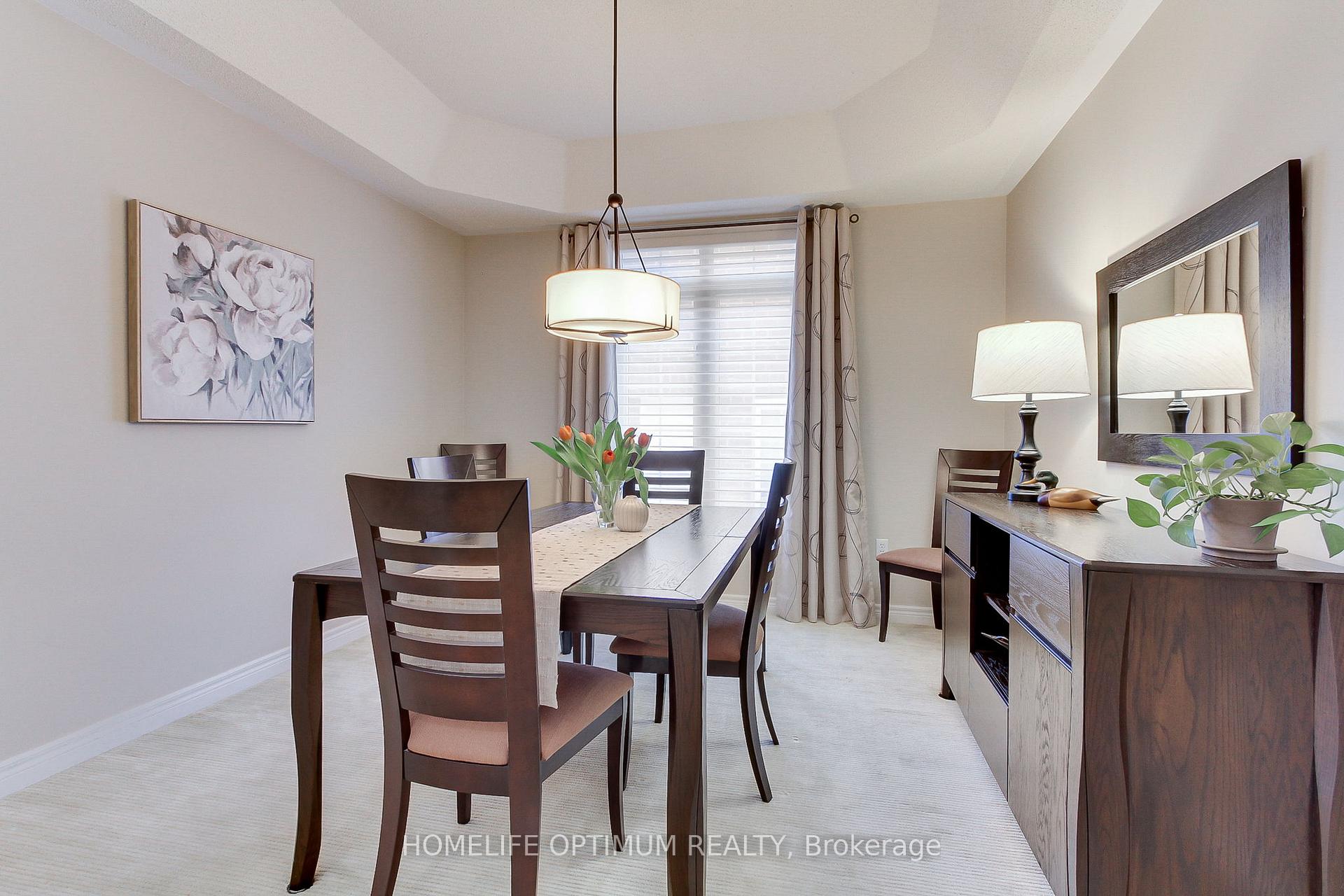 Photo 9 of 30 Benville Crescent E, Aurora, Aurora Estates — HOMEH